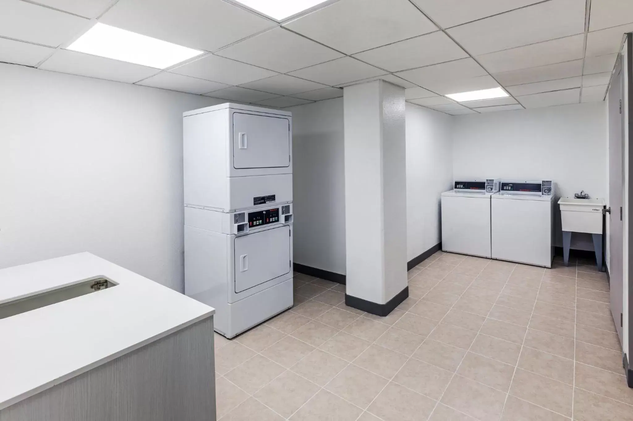 Other, Kitchen/Kitchenette in Holiday Inn Express El Paso-Central, an IHG Hotel