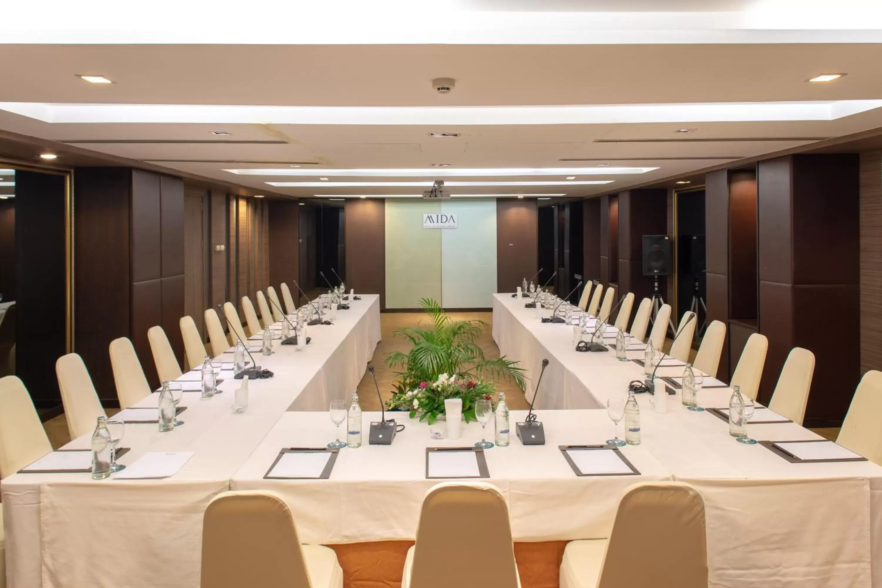 Meeting/conference room in Mida Hotel Don Mueang Airport