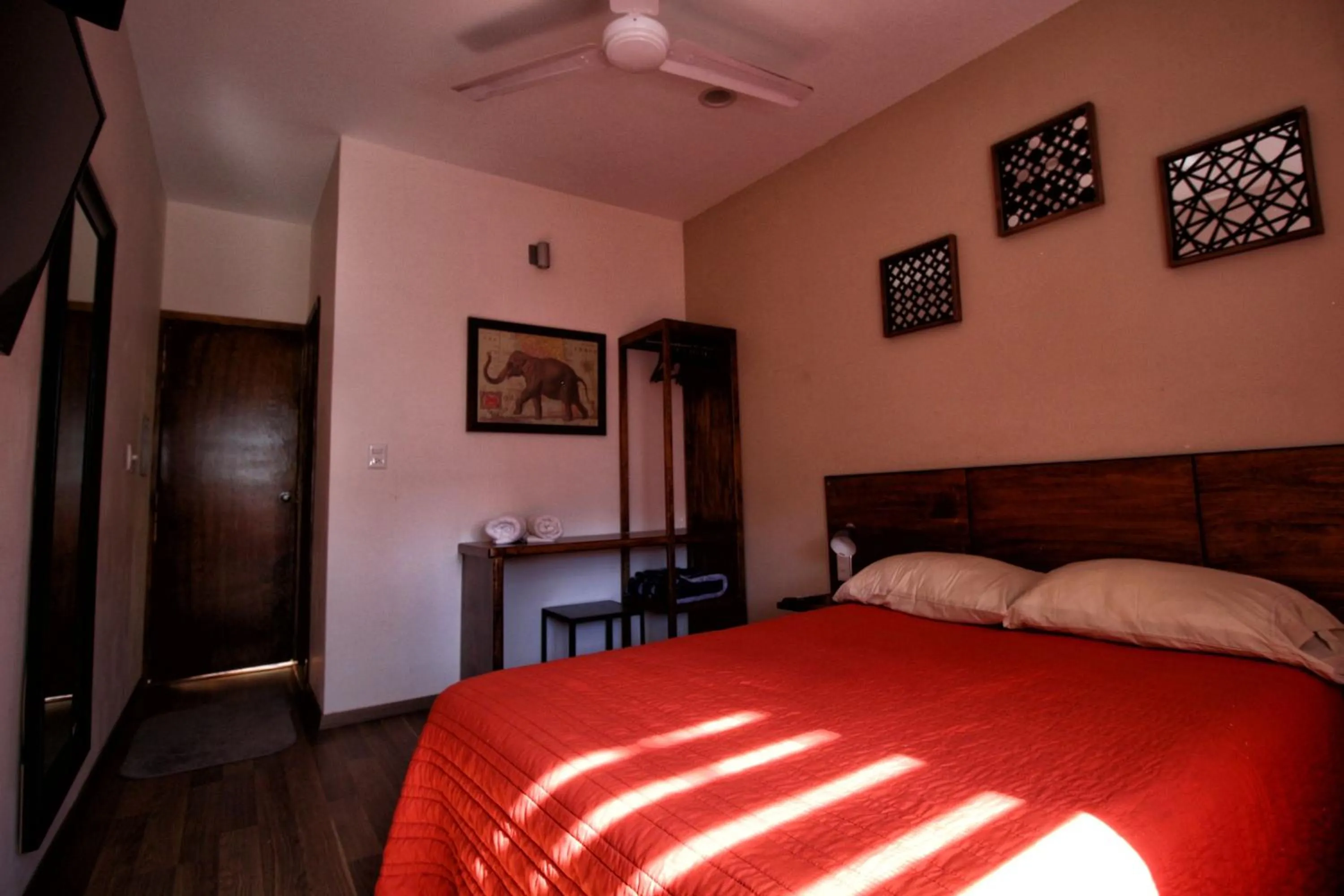 Decorative detail, Bed in Hostel Hospedarte Chapultepec