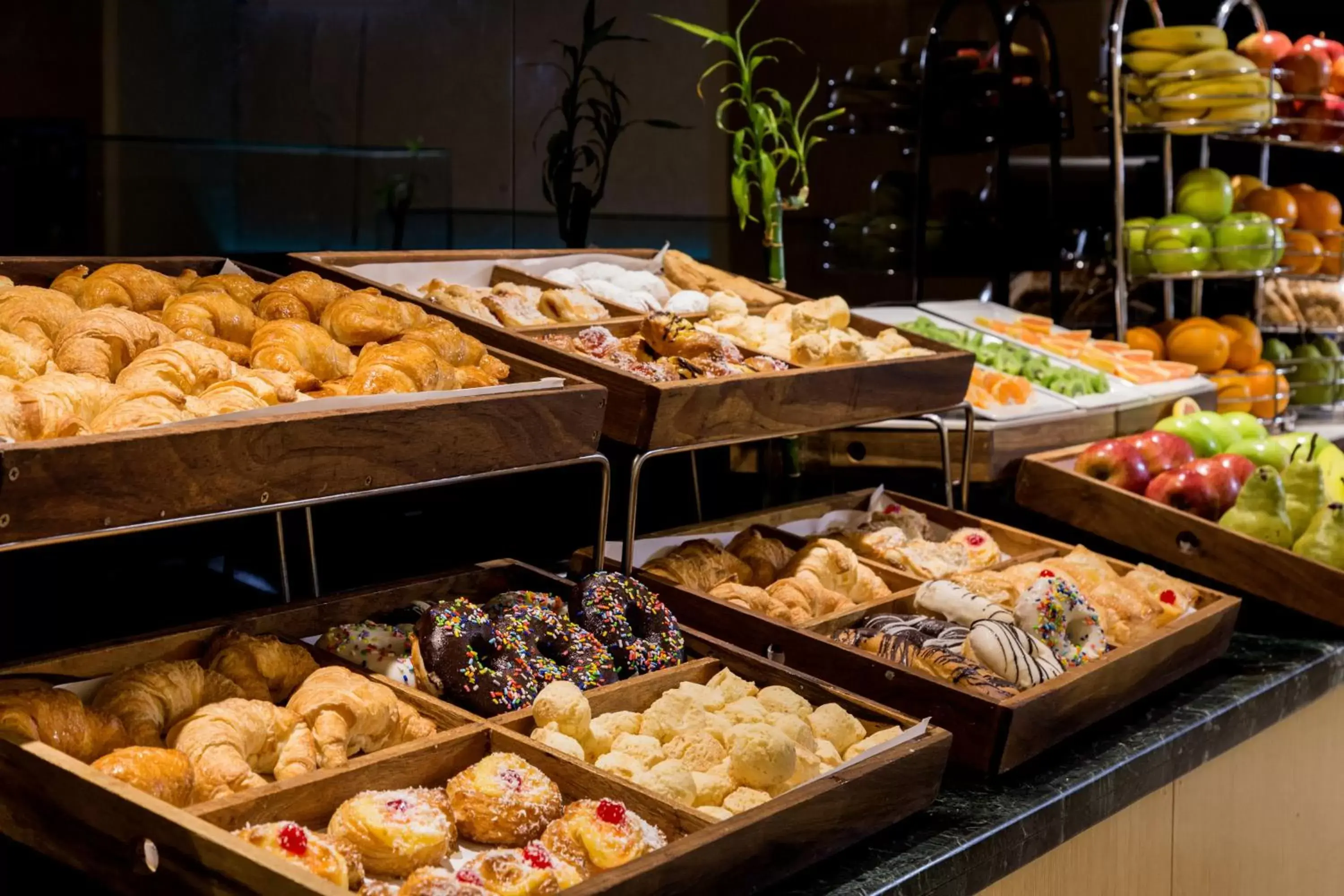 Food close-up in Holiday Inn Express Rosario, an IHG Hotel