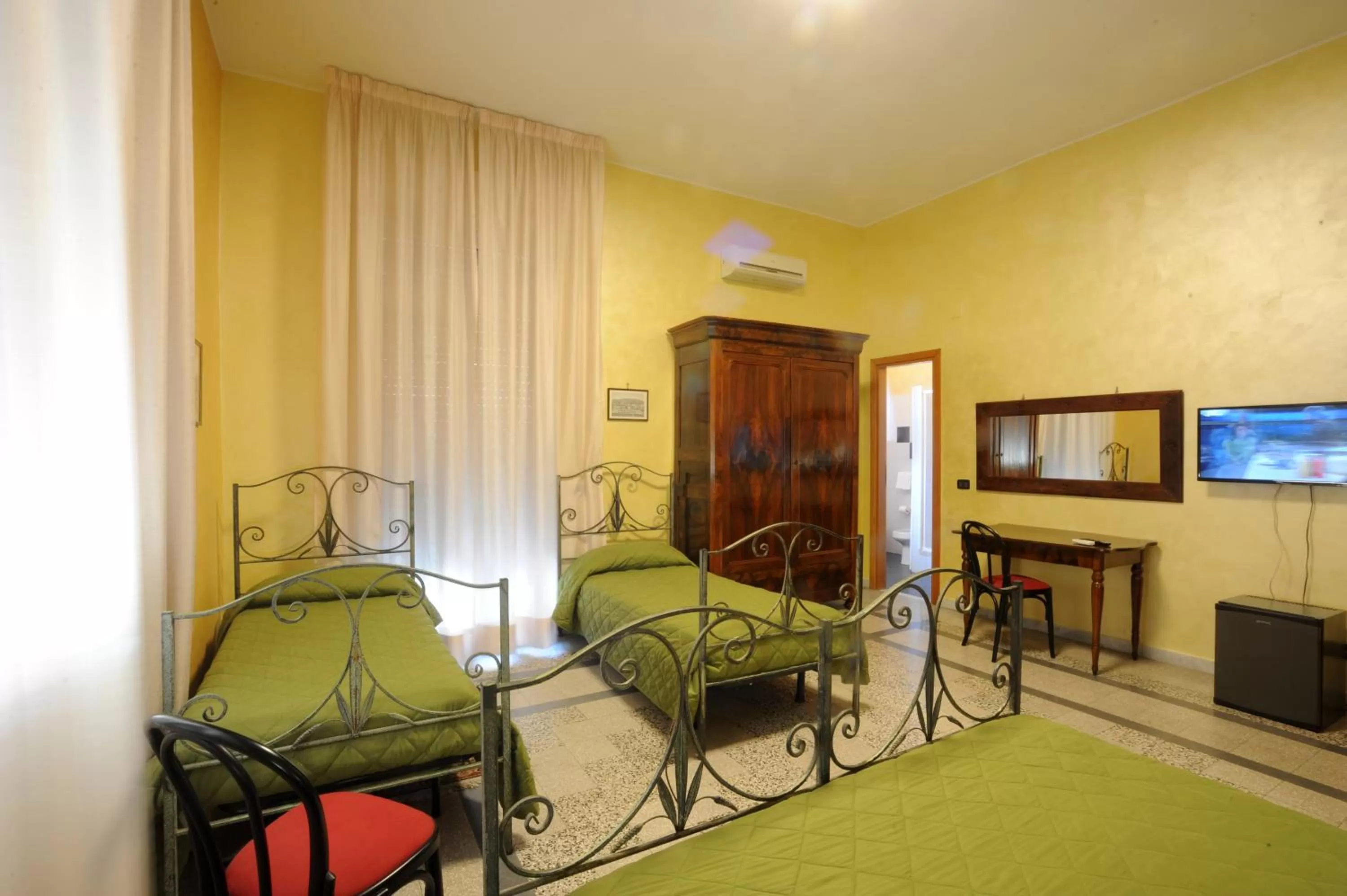 Bed in Albergo Bellavista