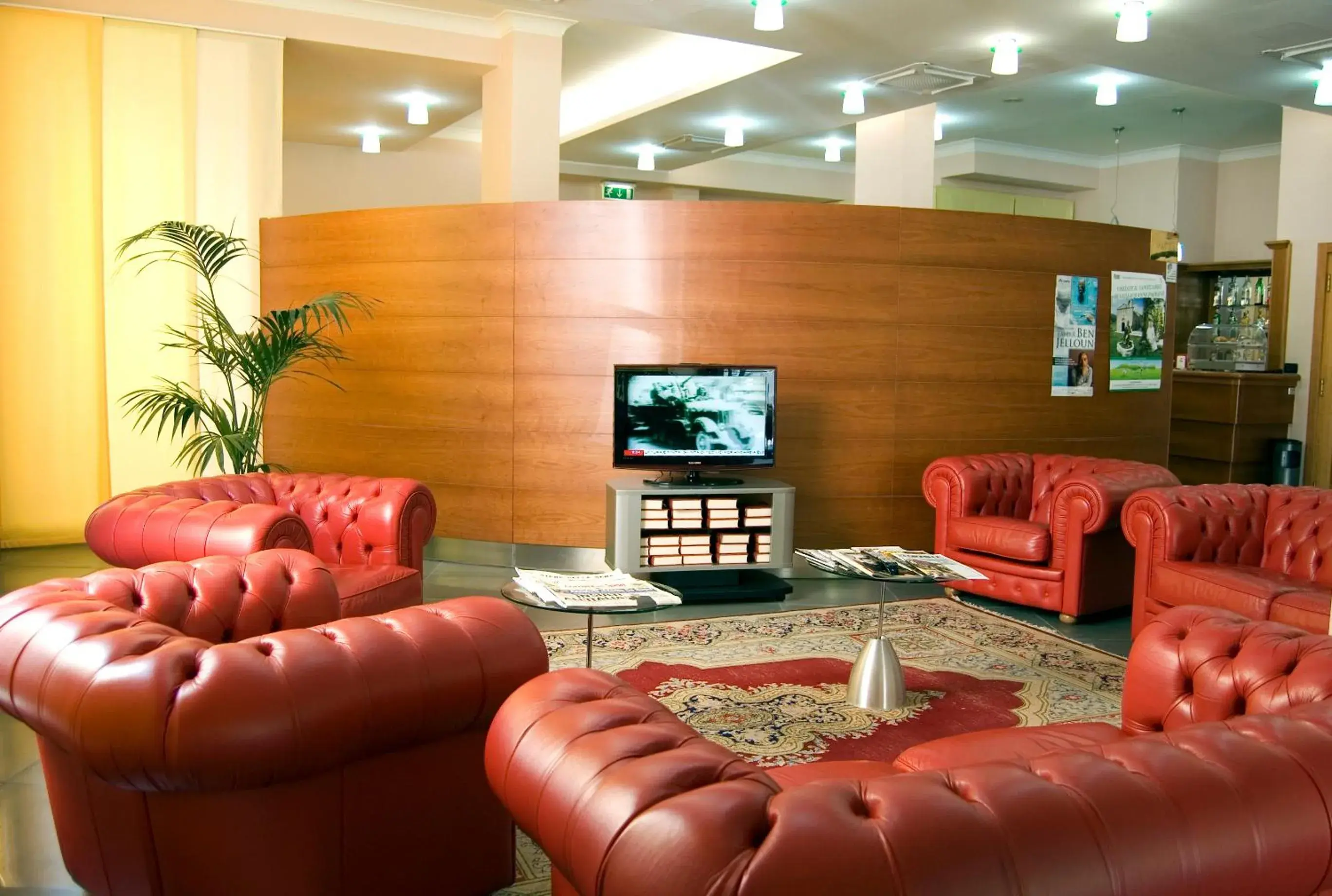 Communal lounge/ TV room, Seating Area in Hotel San Michele