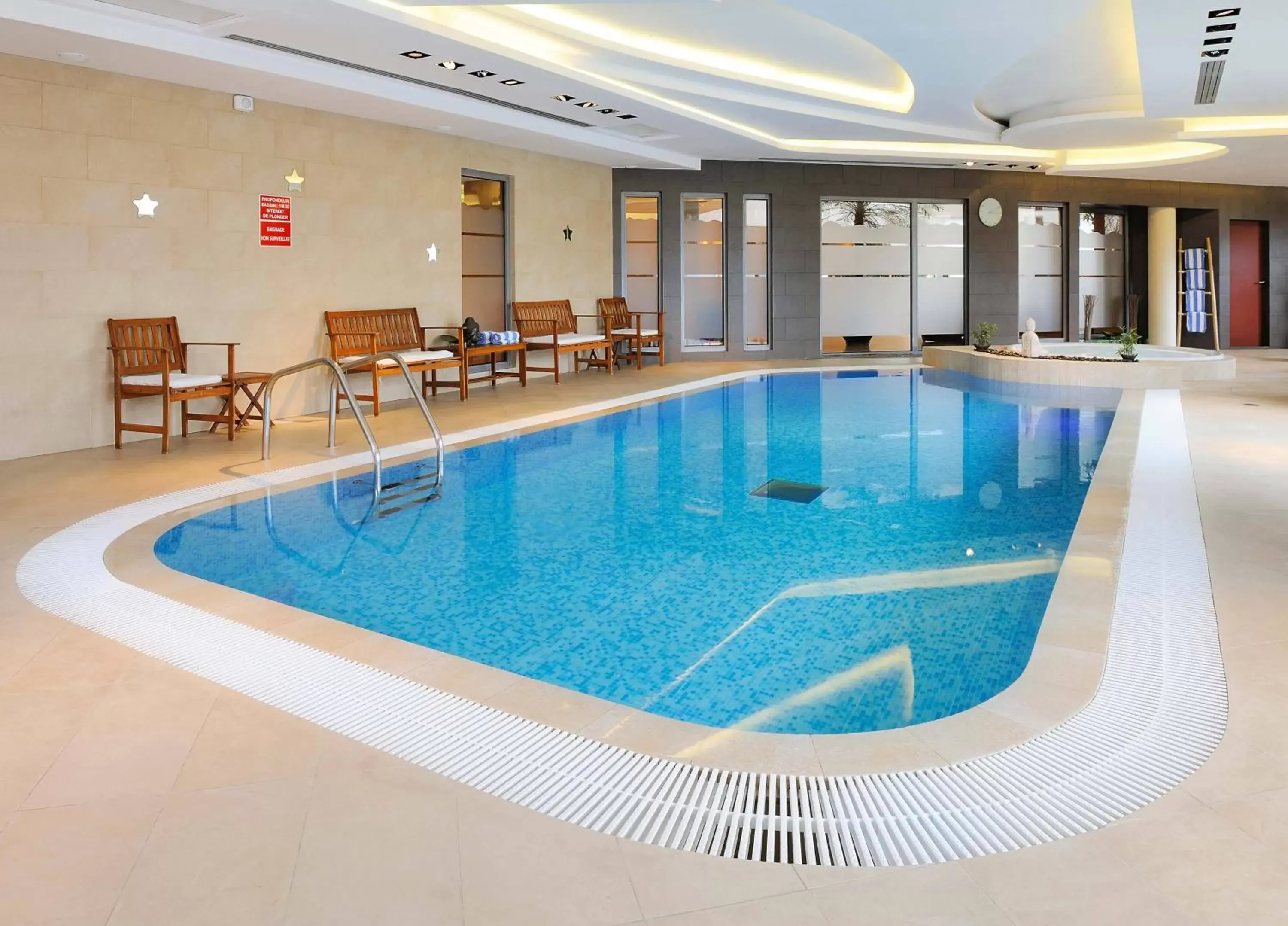 Swimming Pool in Residhome Paris-Massy