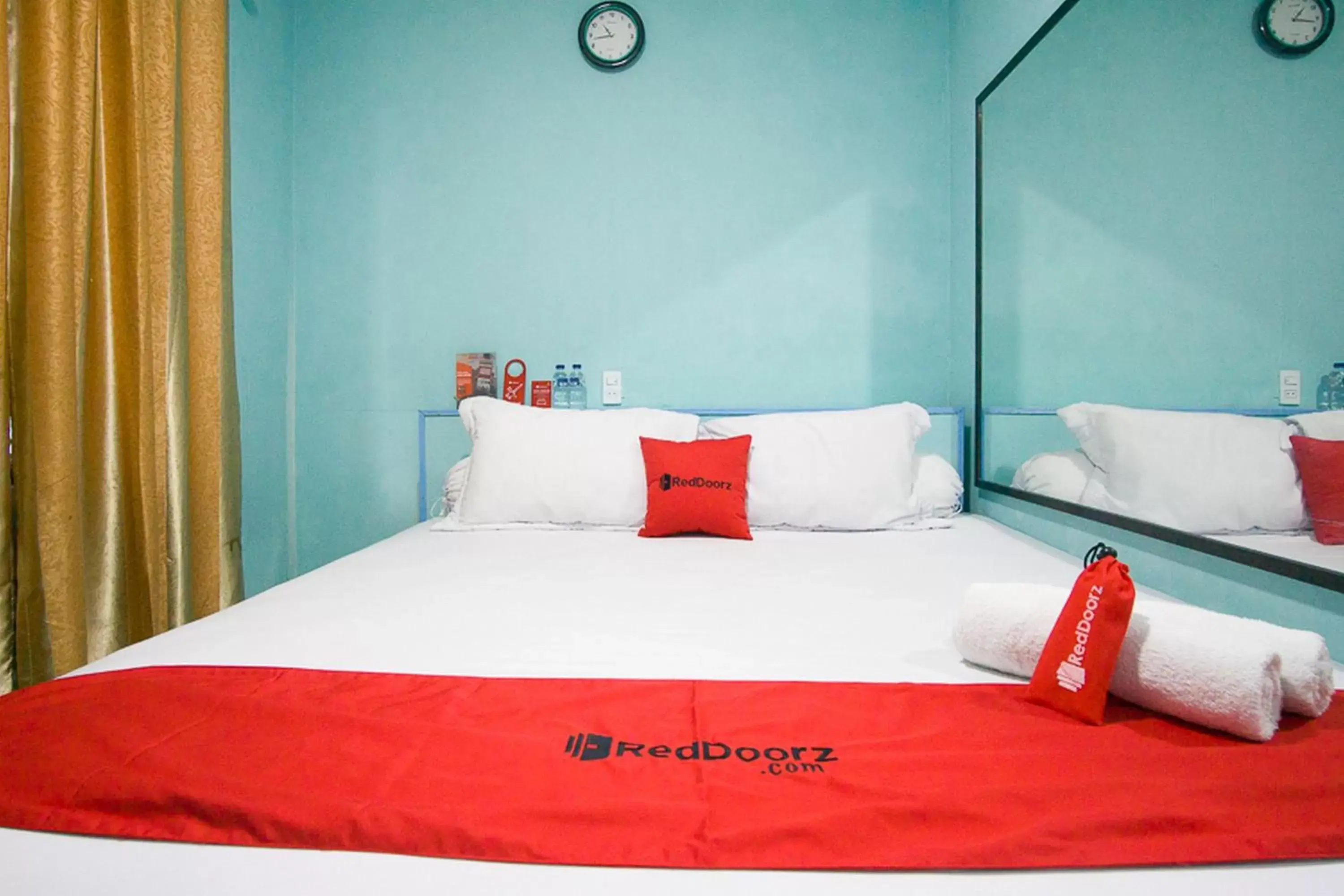 Bed in RedDoorz near Mikie Holiday Funland Berastagi