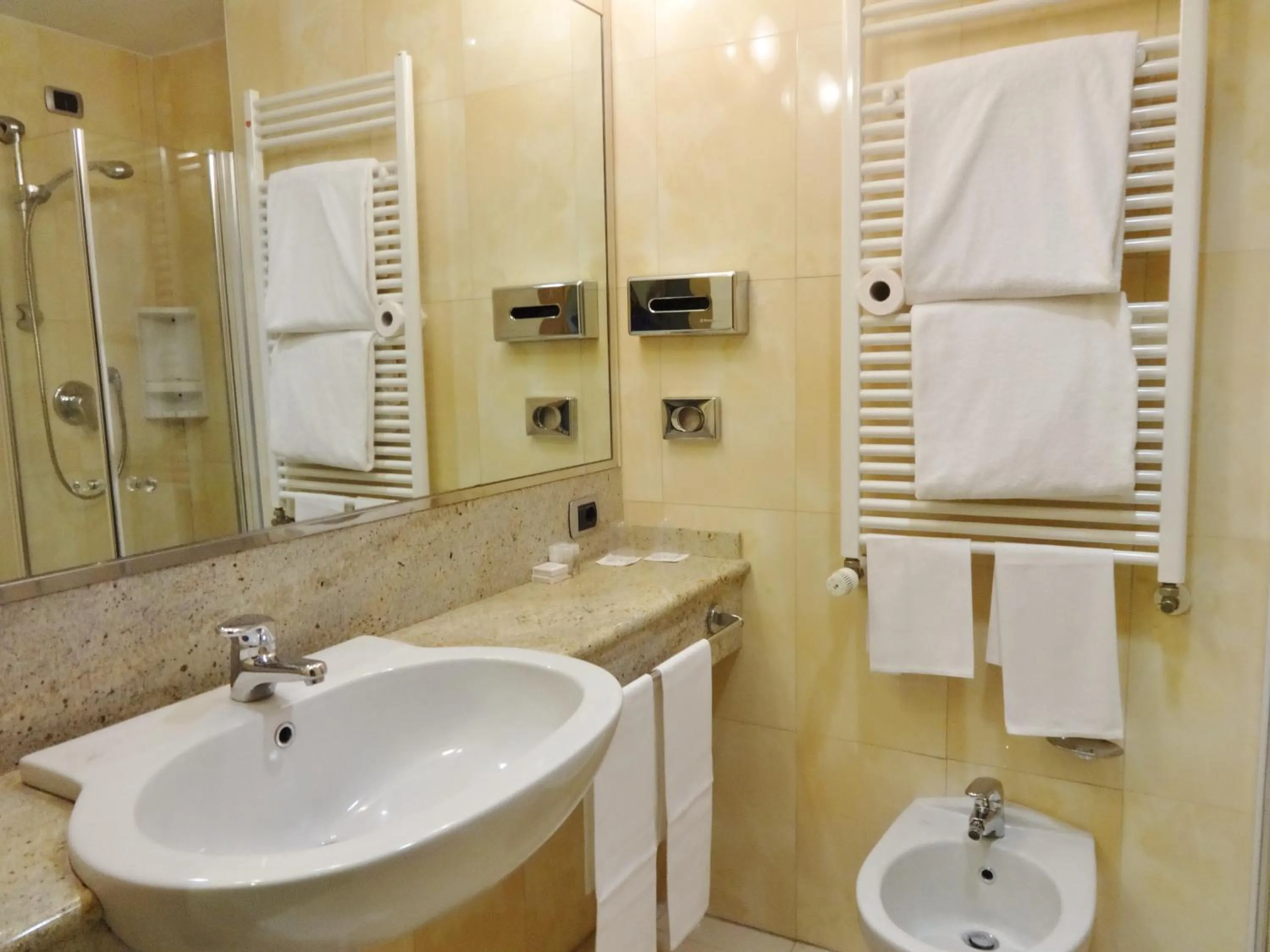 Bathroom in Hotel Tiffany Milano