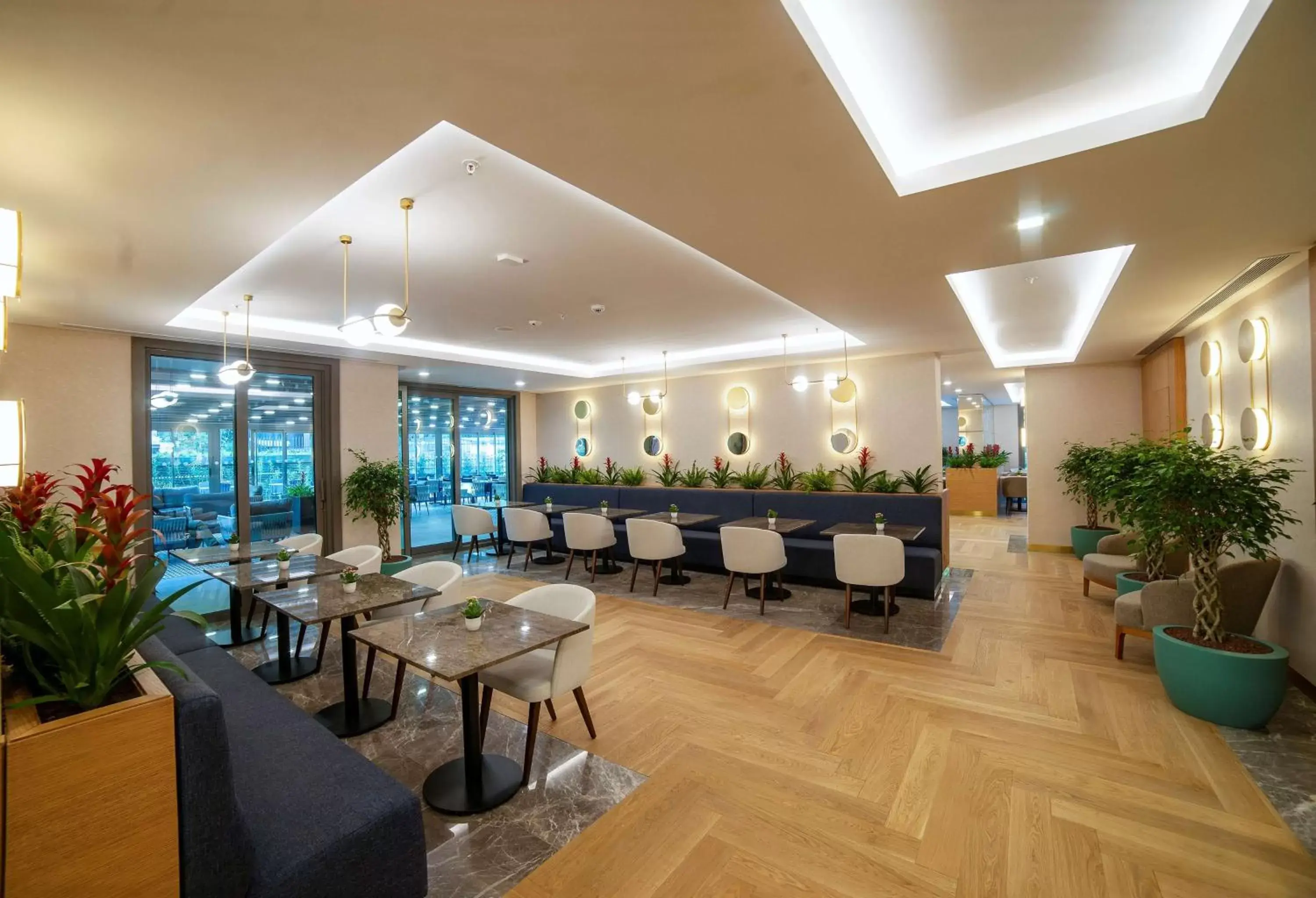 Restaurant/places to eat, Banquet Facilities in Radisson Residences Vadistanbul