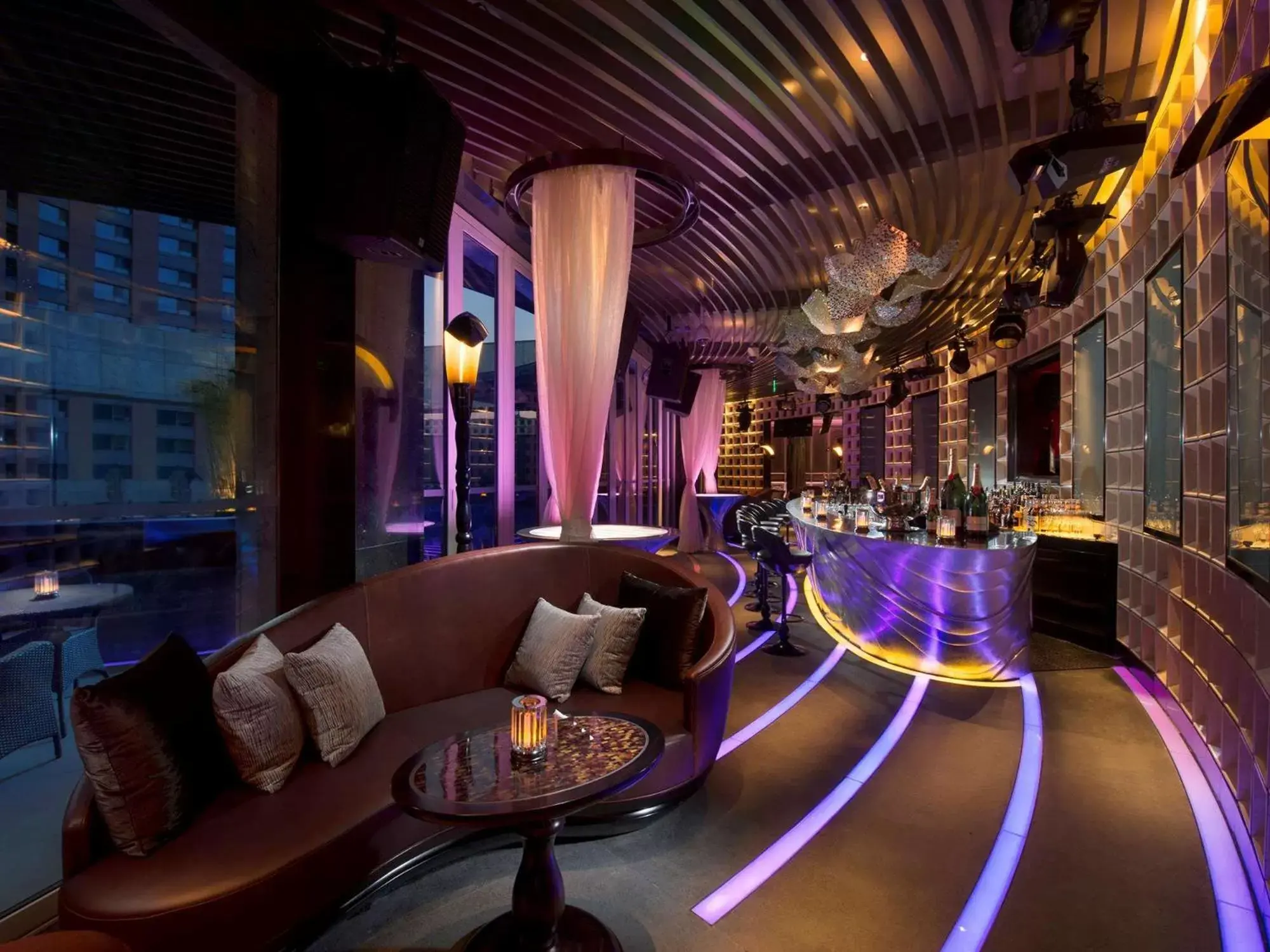 Lounge or bar in Conrad Beijing