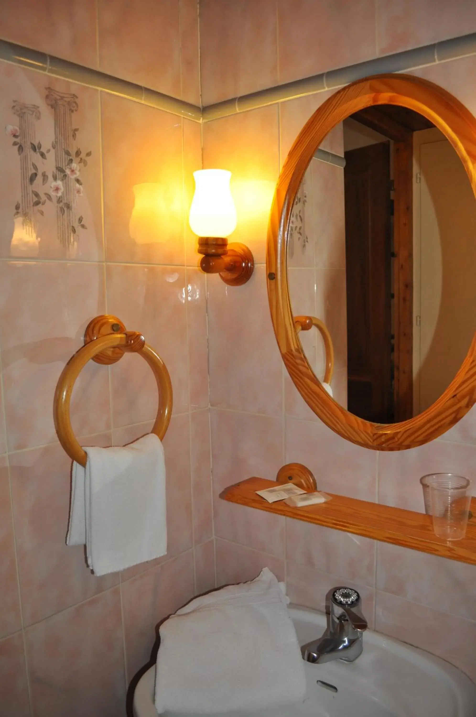 Bathroom in Hôtel du Centre