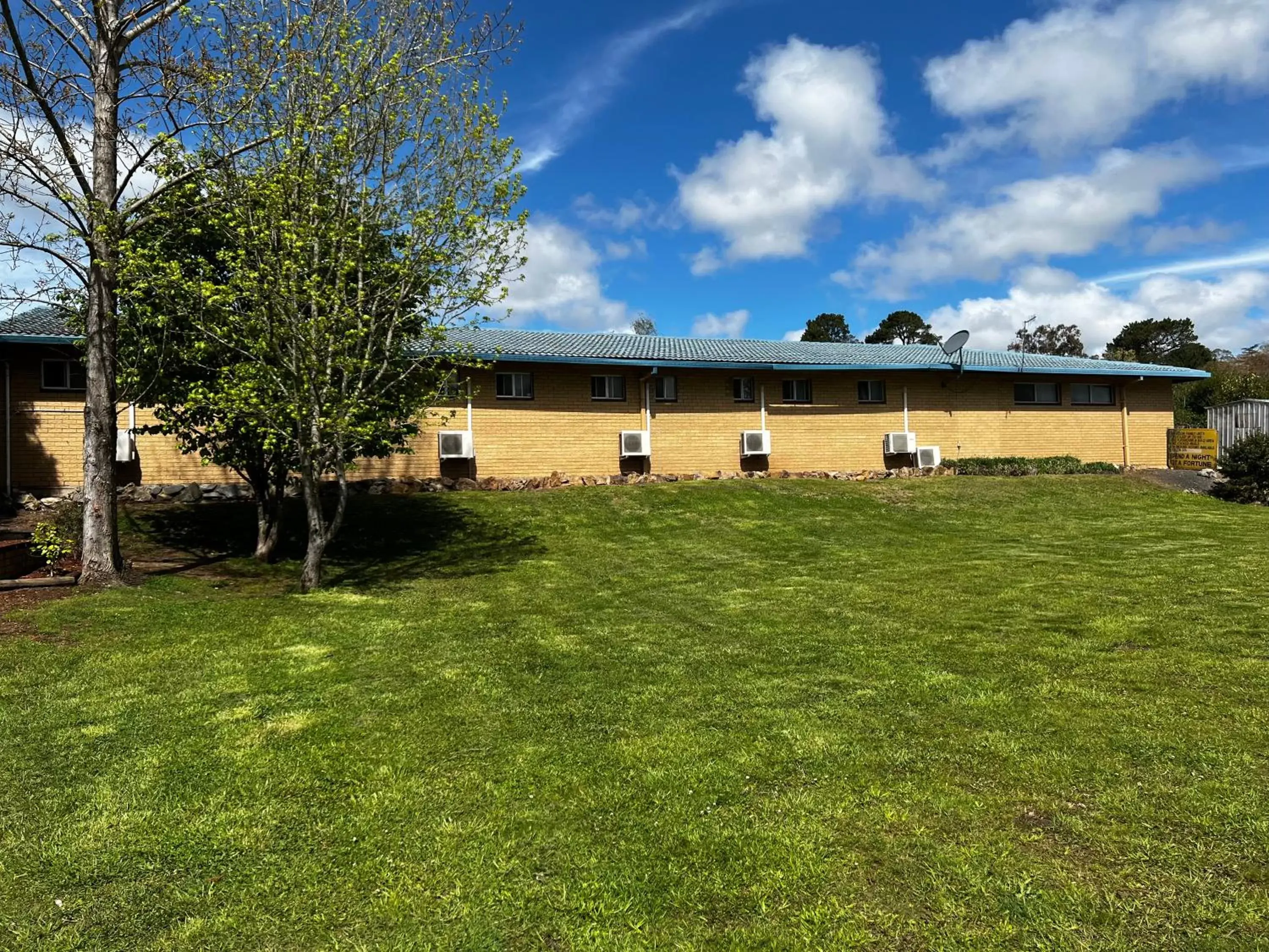 Property Building in Jillaroo Motor Inn