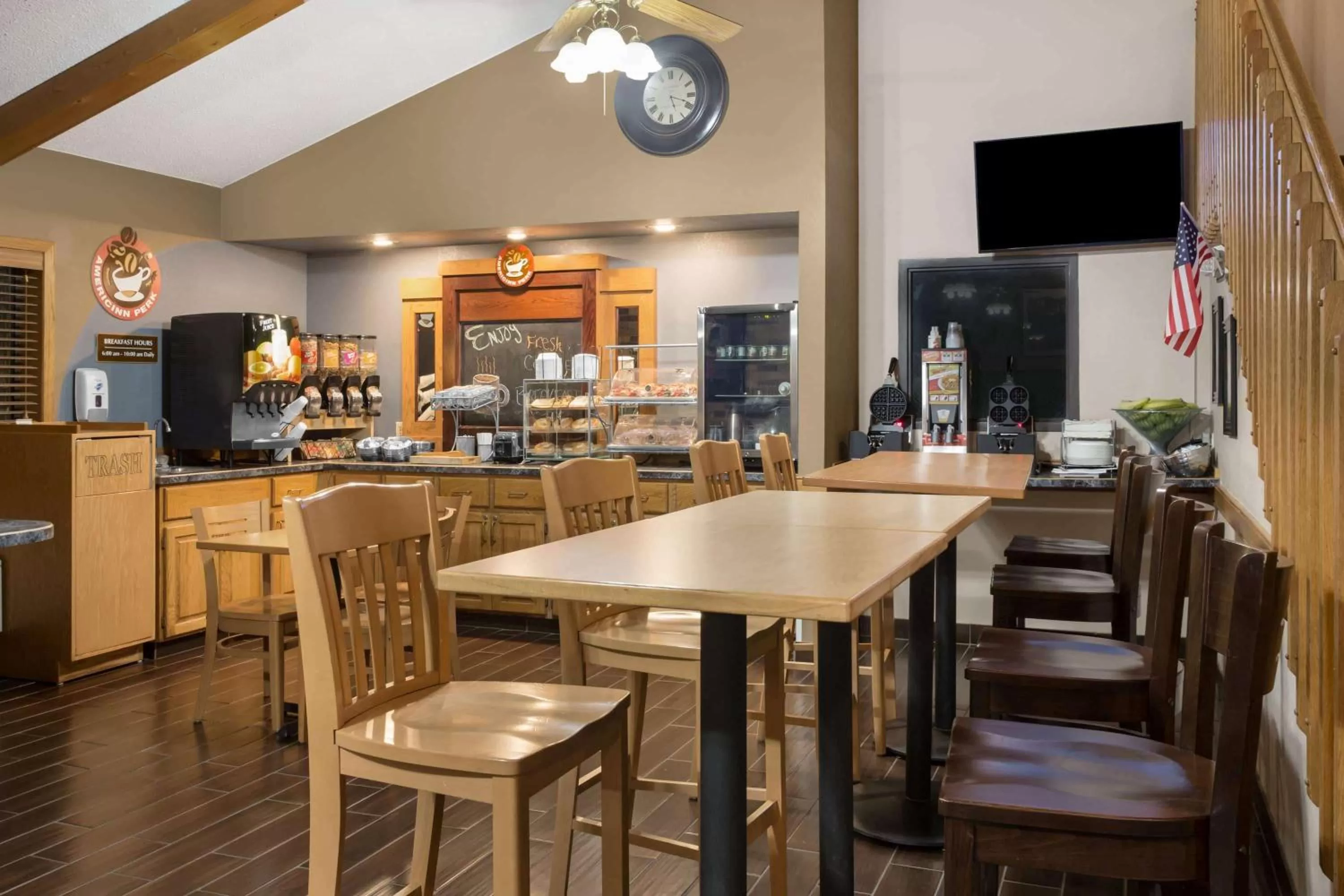 Restaurant/places to eat in AmericInn by Wyndham Sioux City
