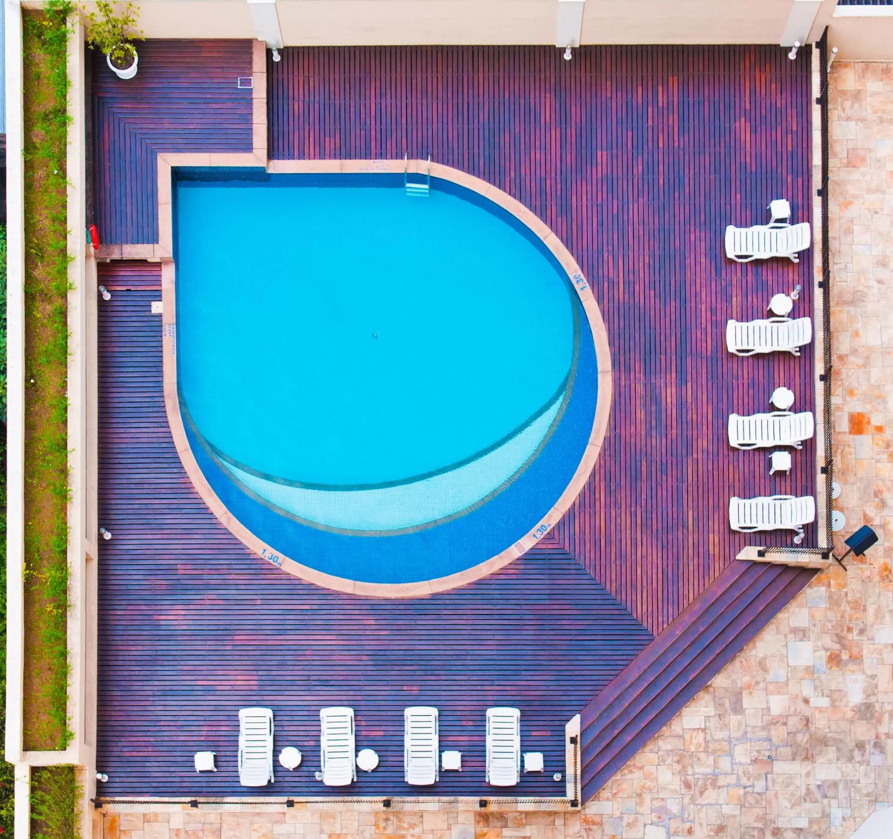 Swimming pool in Blue Tree Towers All Suites Santo André Swimming pool in Blue Tree Towers All Suites Santo André