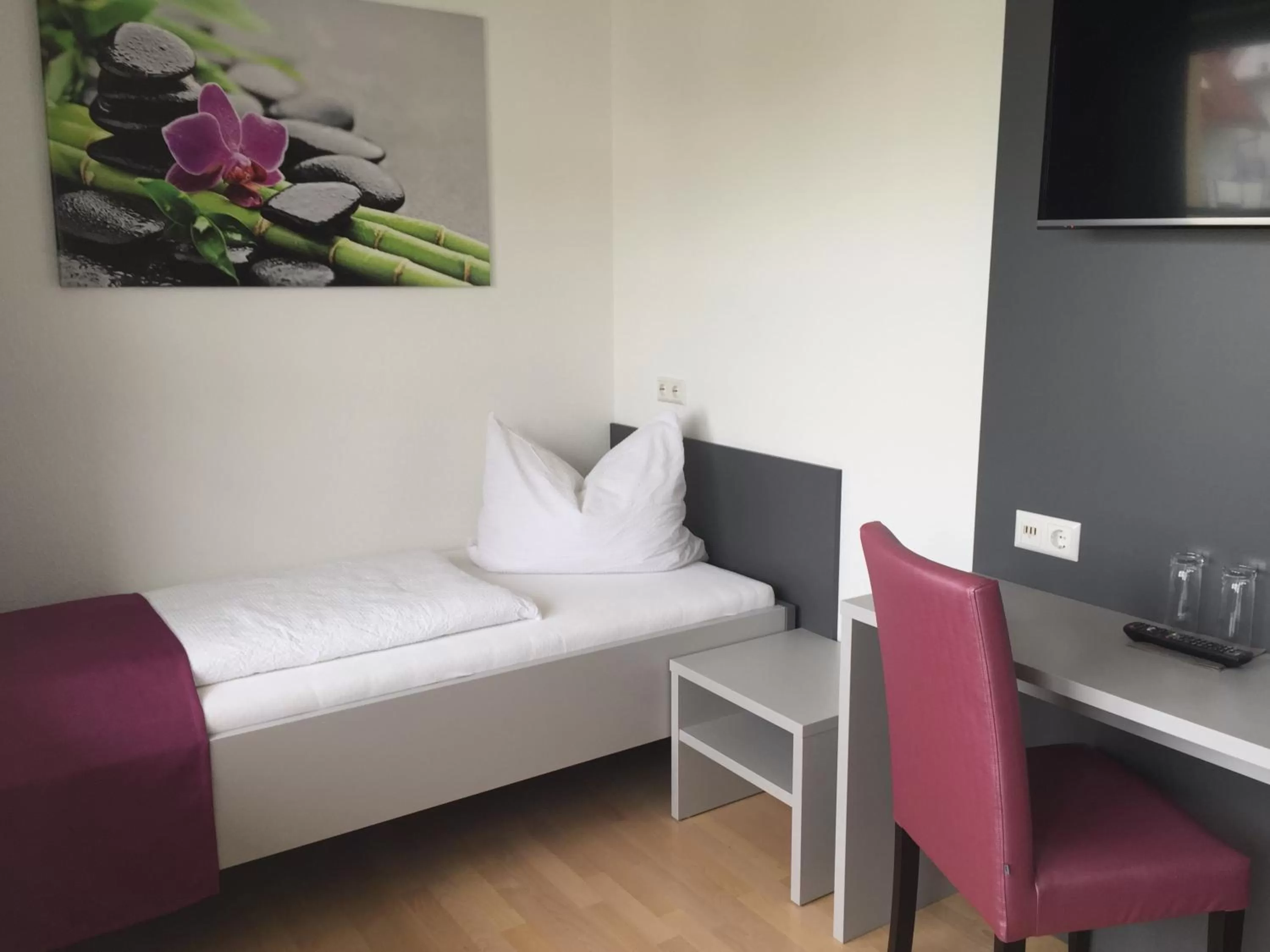 Decorative detail, Bed in Torstuben