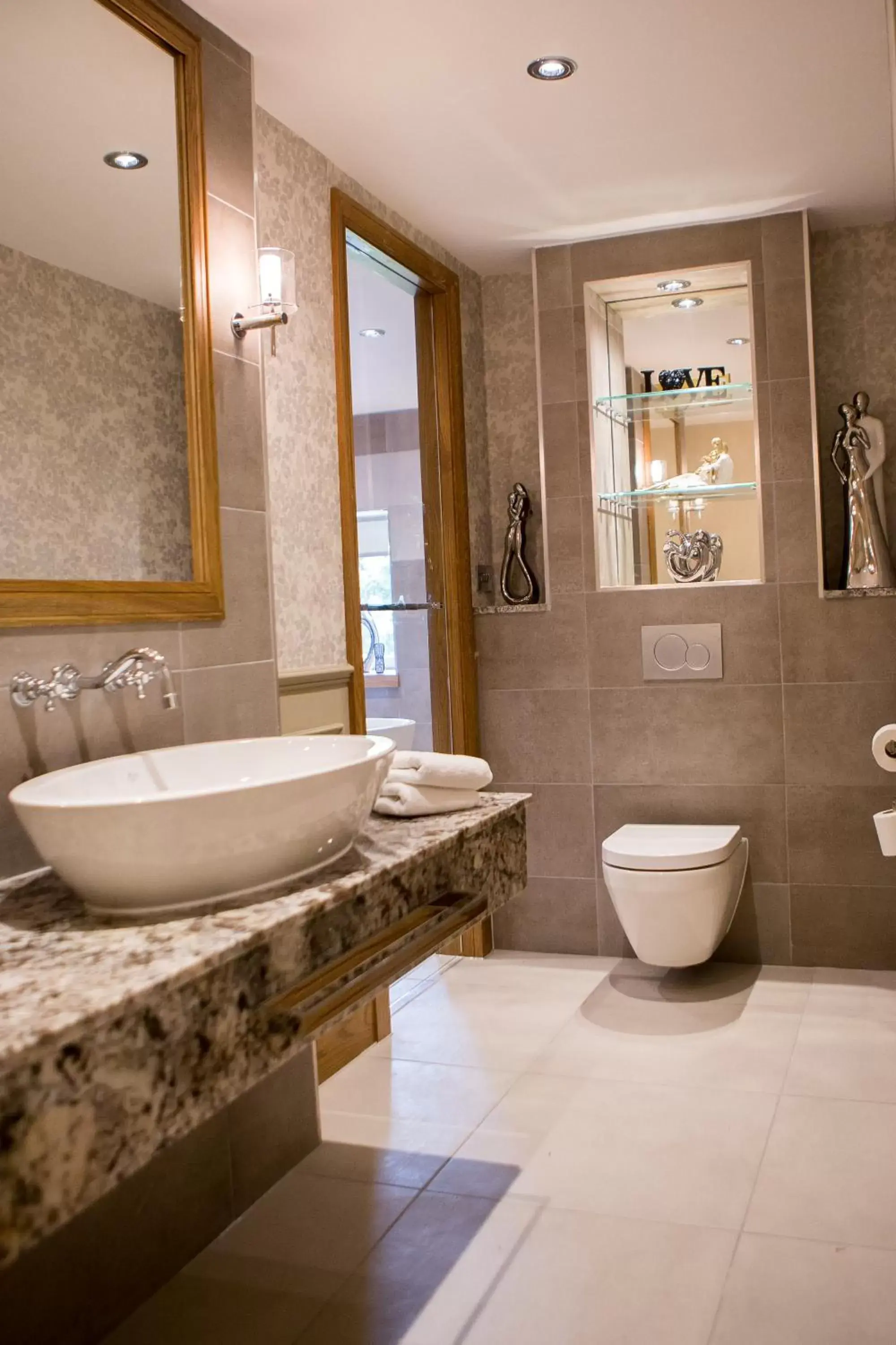 Bathroom in Bowfield Hotel and Spa
