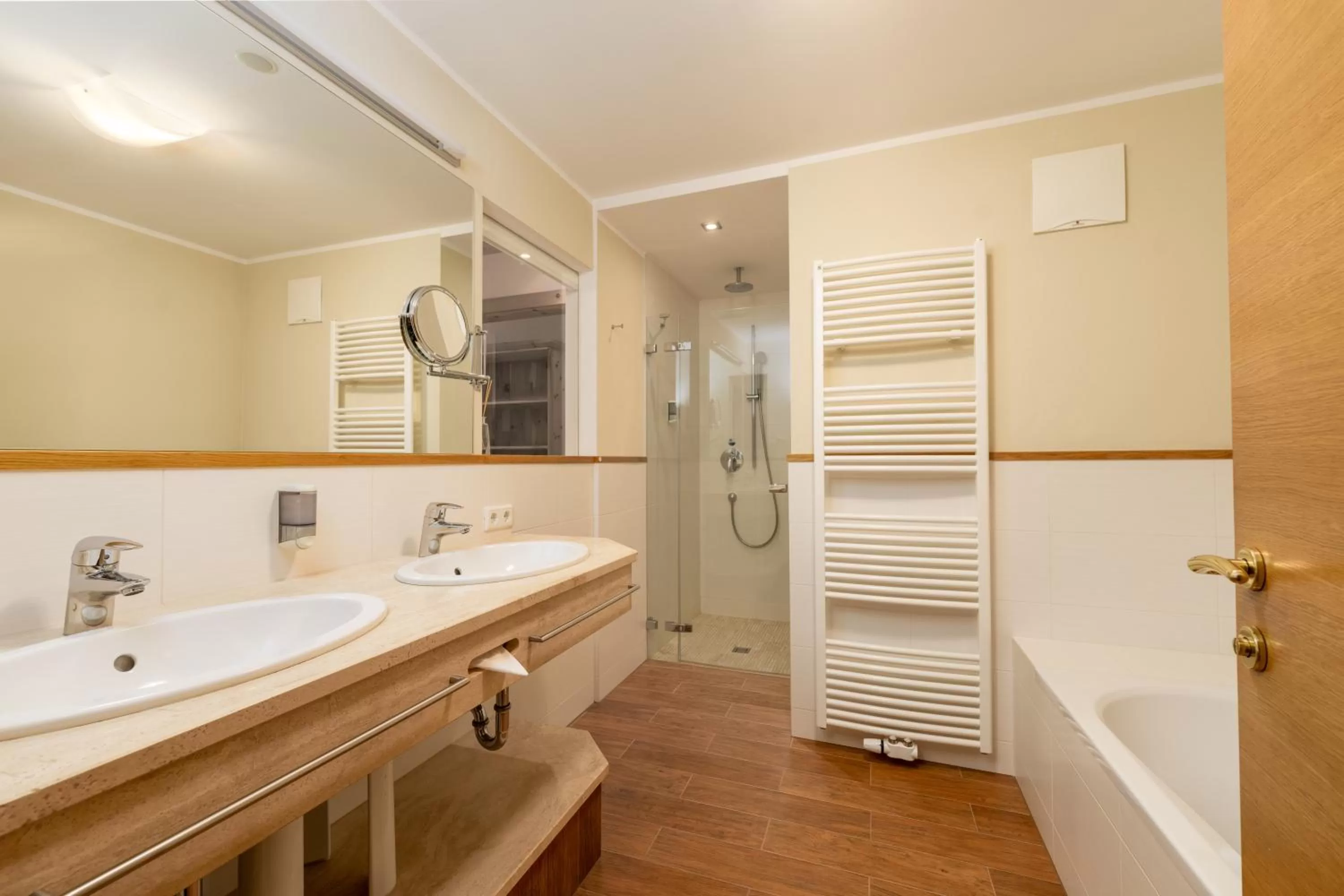 Bathroom in Hotel Schwarzer Adler