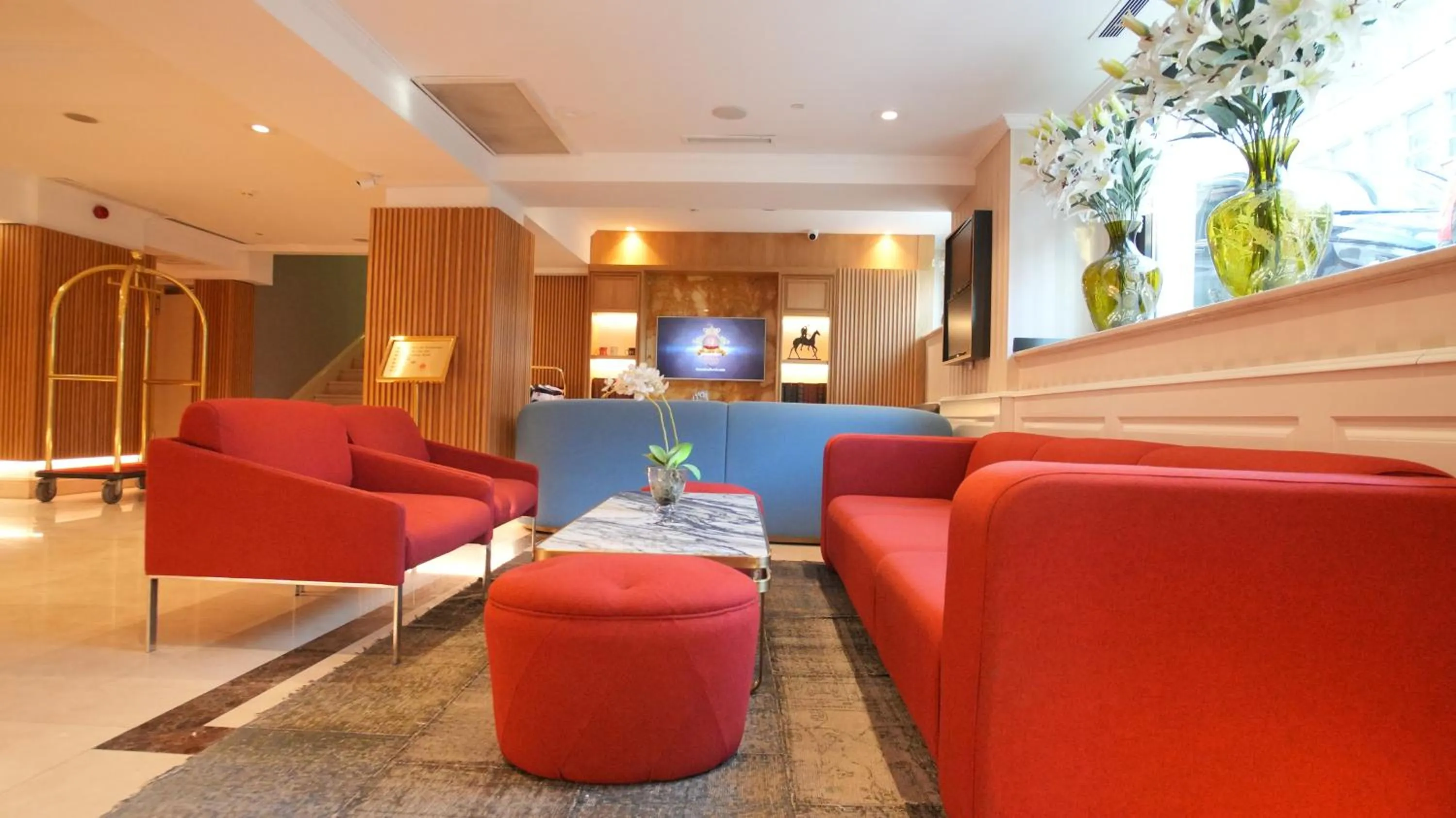 Lobby or reception in Dosso Dossi Hotels Old City