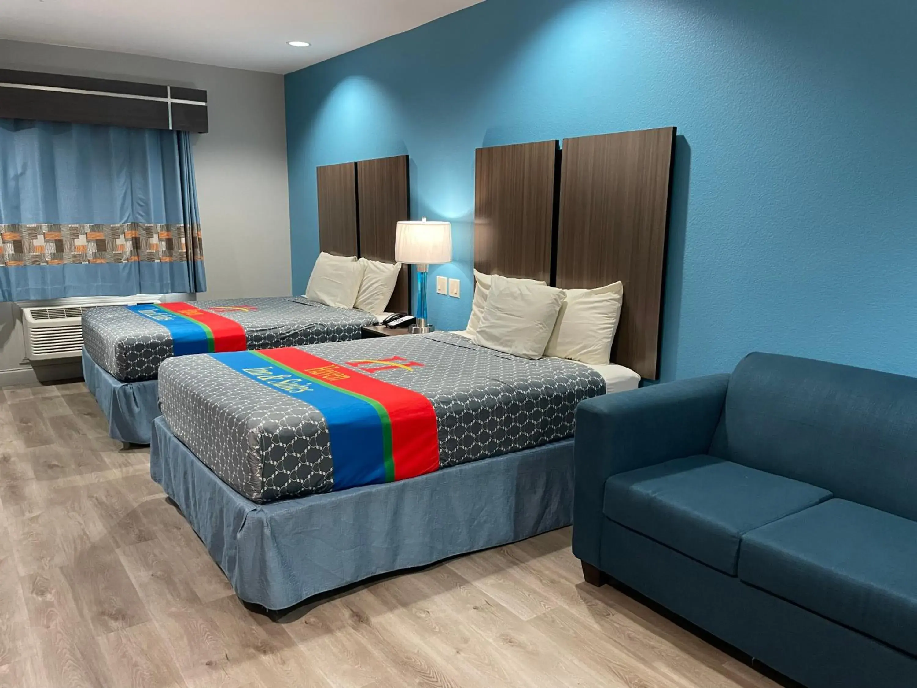 Bed in Haven Inn & Suites Downtown Houston. Bed in Haven Inn & Suites Downtown Houston.