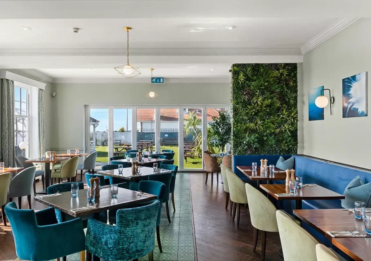 Restaurant/Places to Eat in Kingscliff Hotel