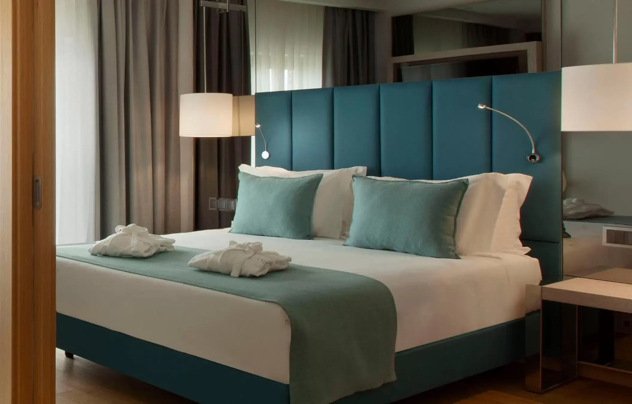 Bed in TURIM Presidente Hotel