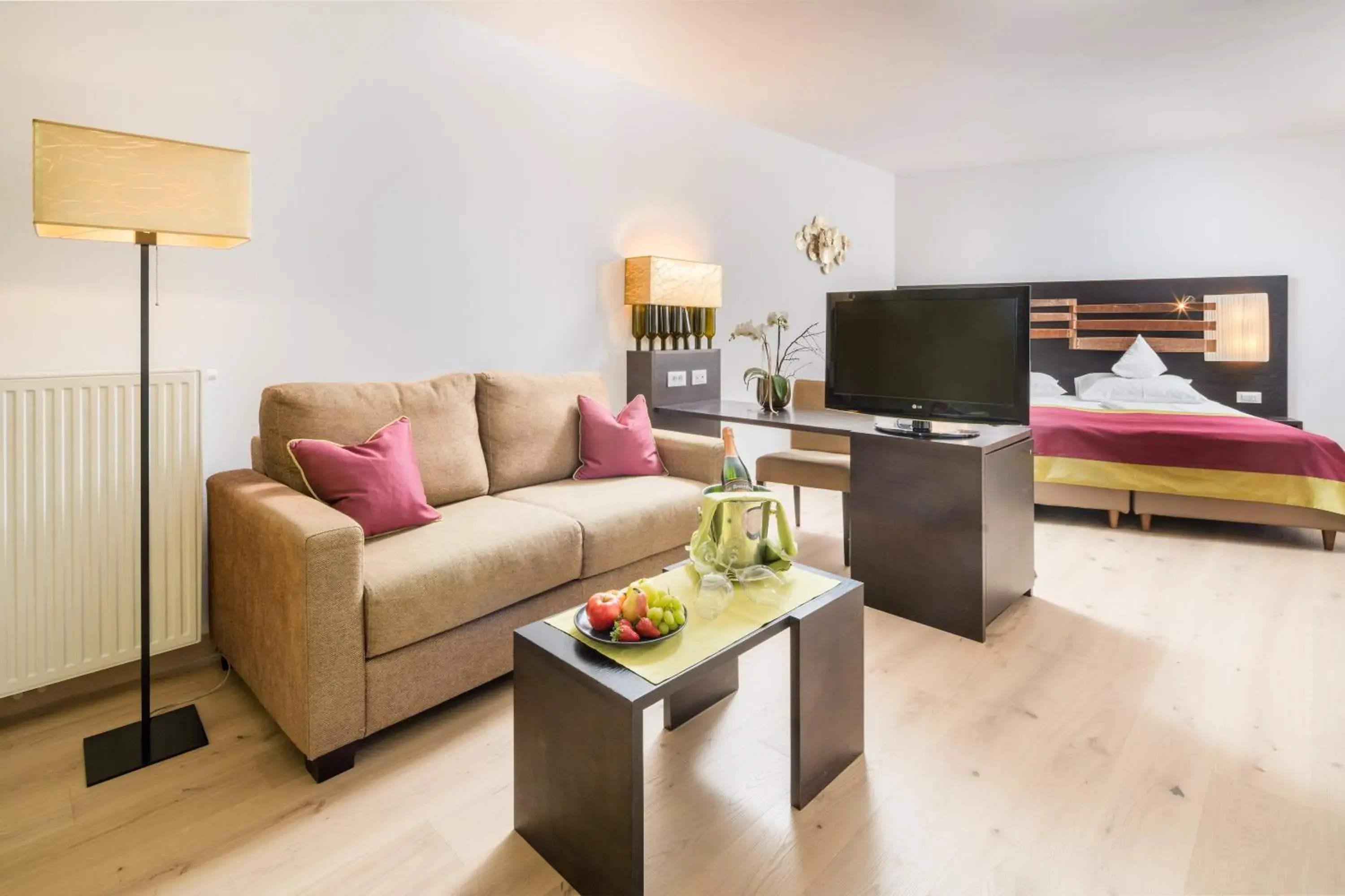 Bedroom, Seating Area in Hotel Der Weinmesser