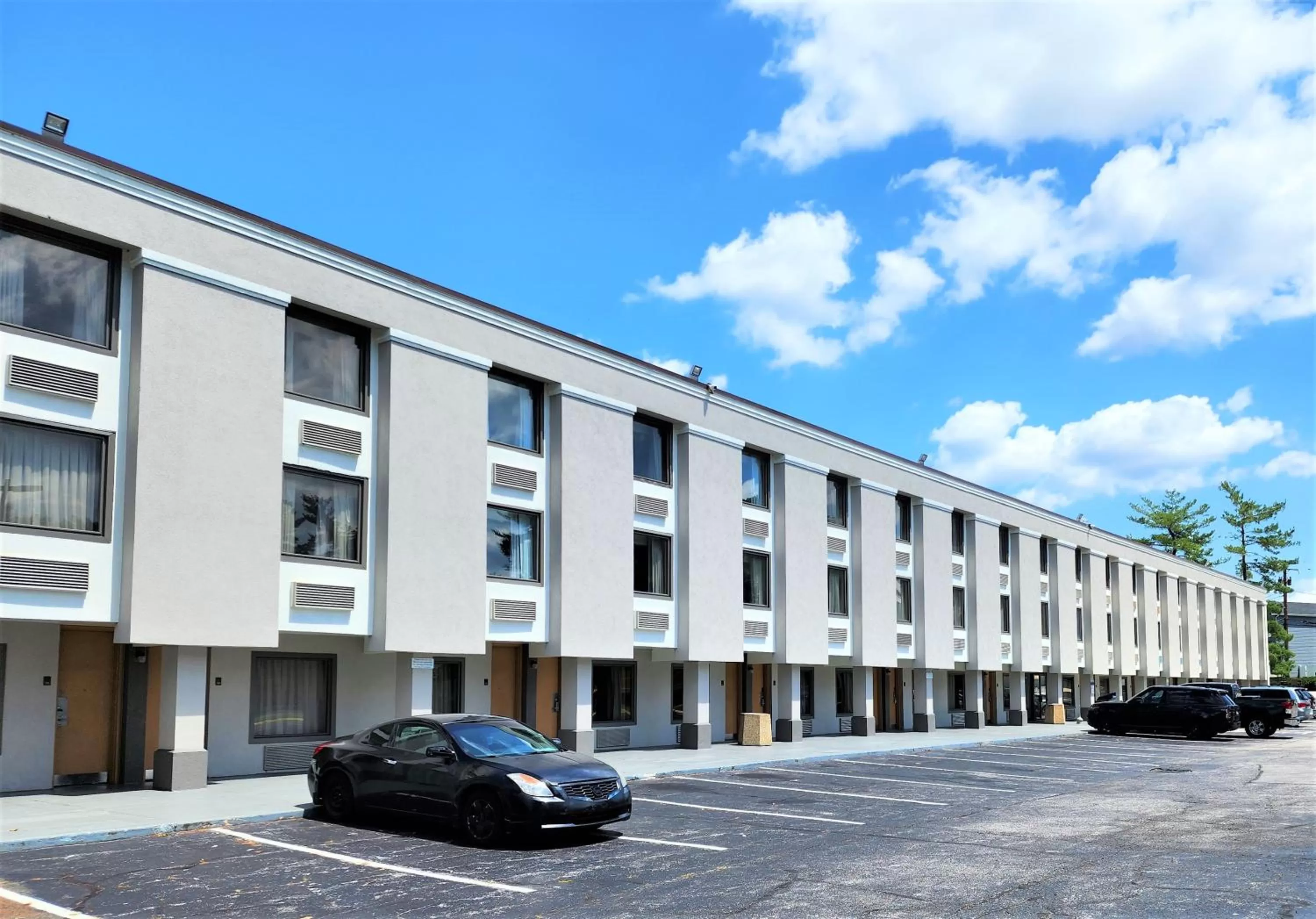 Property building in Motel 6 Catonsville MD Baltimore West