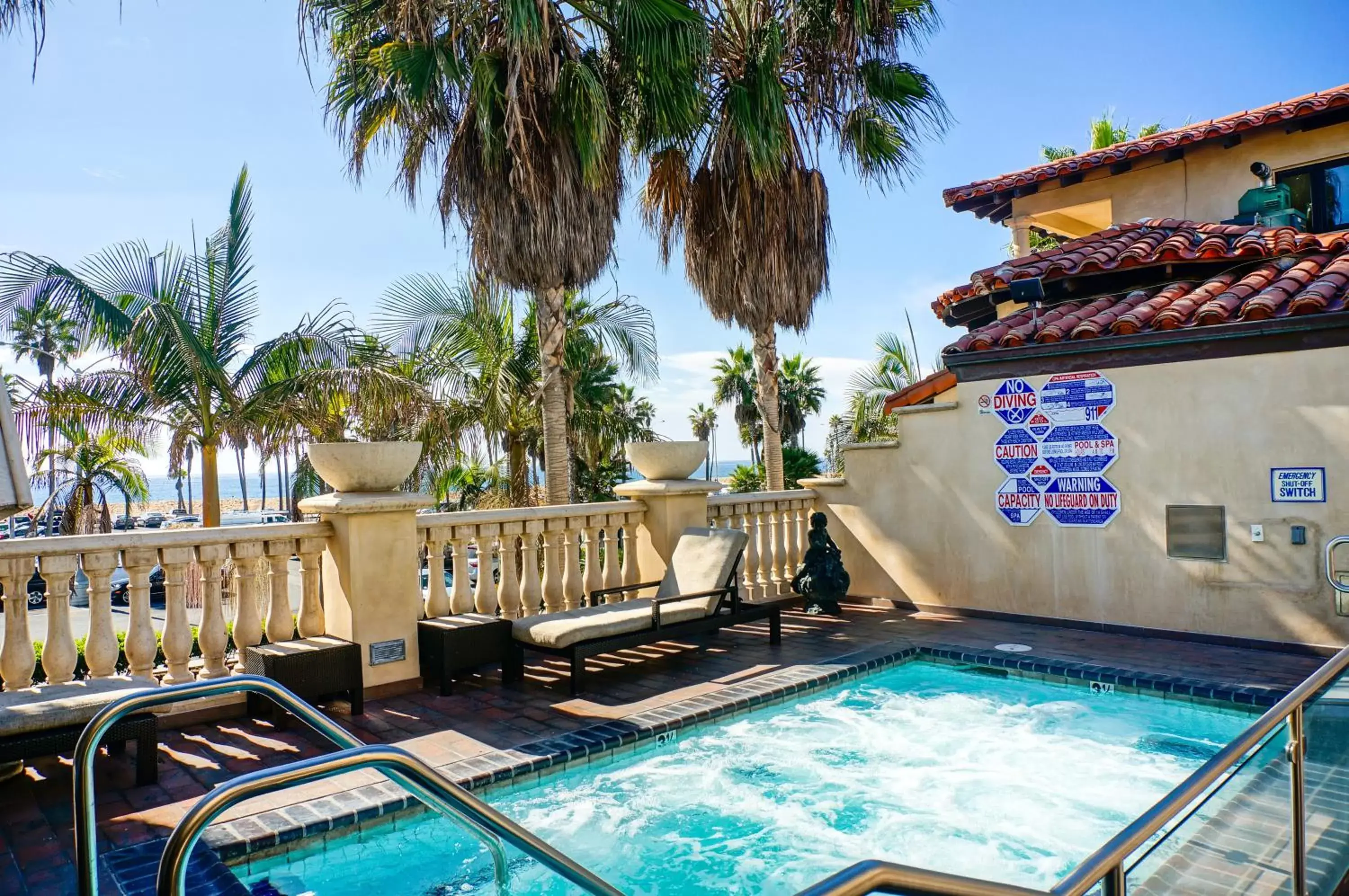 Spa and wellness centre/facilities, Swimming Pool in Balboa Inn, On The Beach At Newport