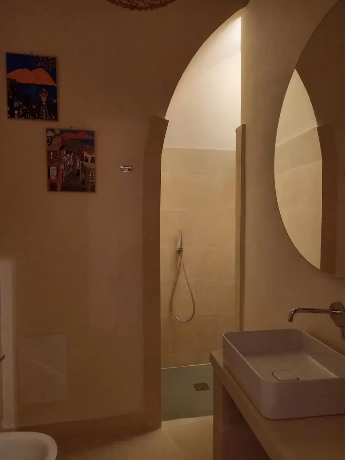 Shower, Bathroom in Le Petit Palais - Naples