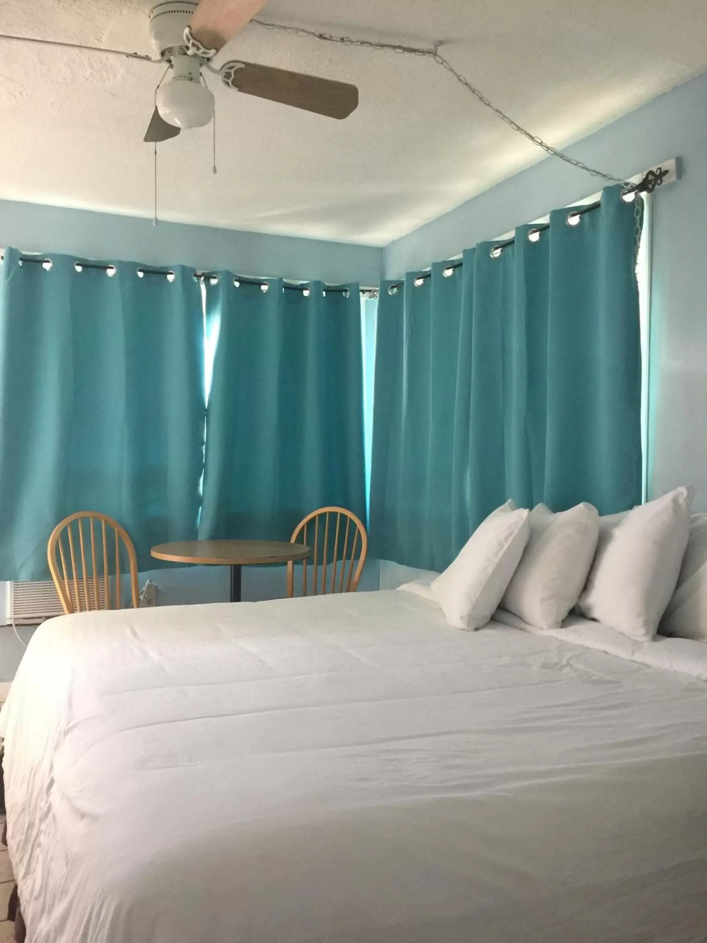 Standard Motel Room in St Maurice Beach Inn