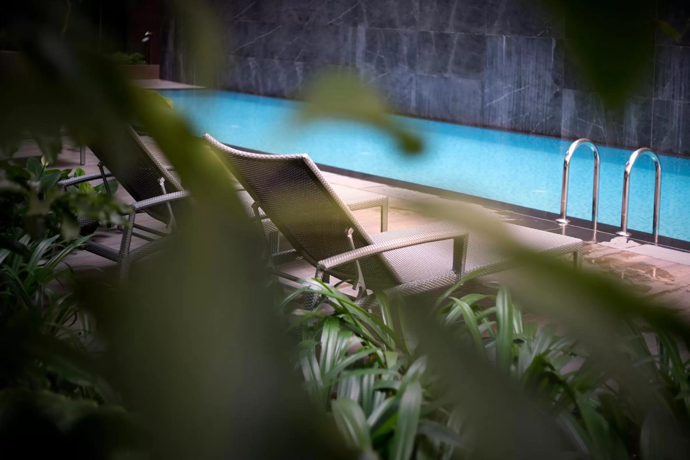 Swimming pool in Hotel Mi Bencoolen