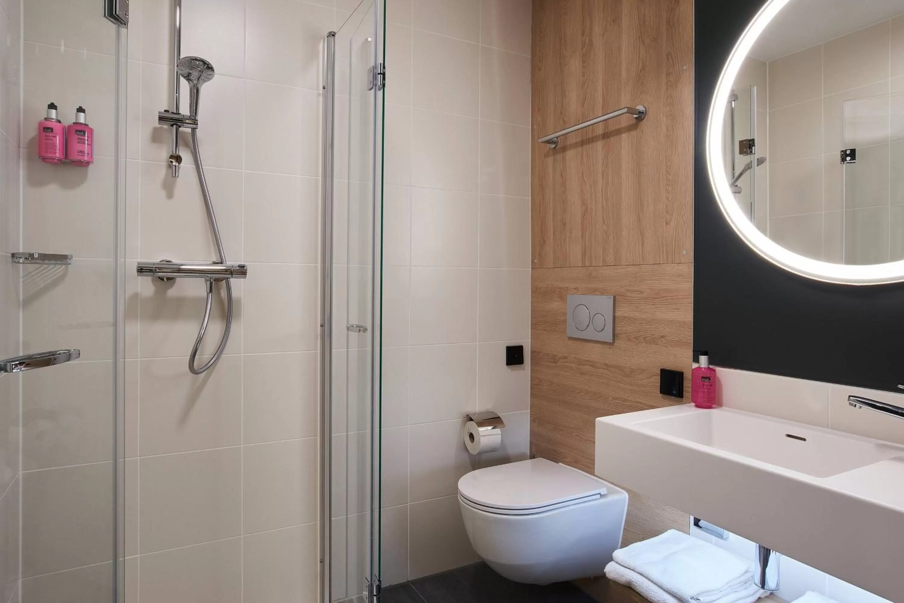 Bathroom in Moxy Essen City