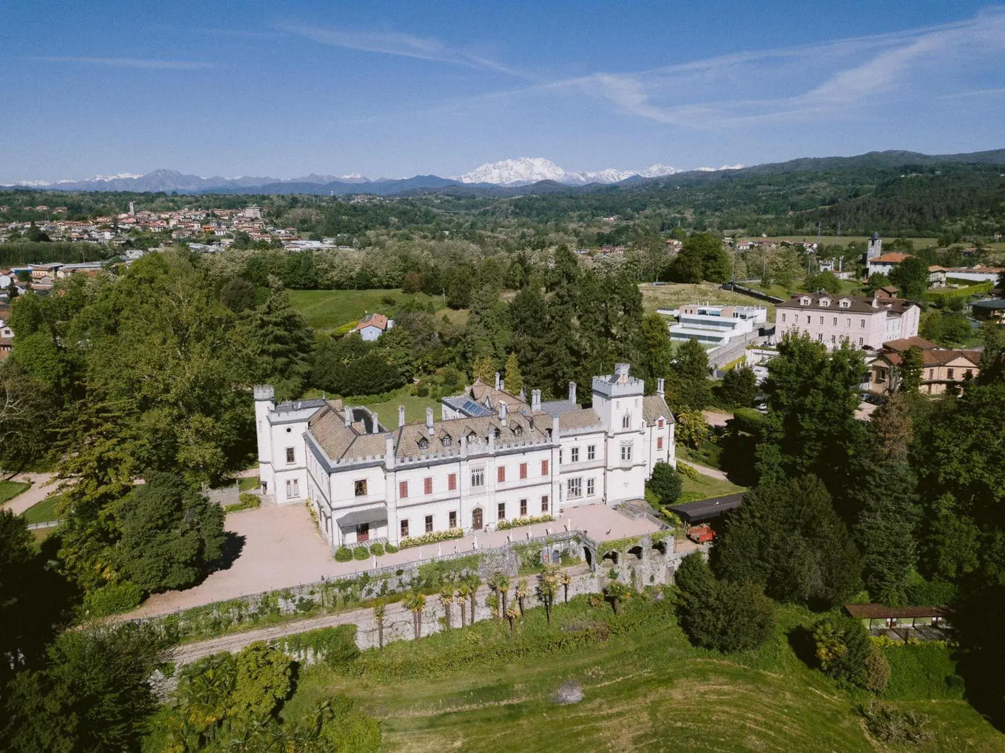 Bird's eye view, Bird's-eye View in Castello Dal Pozzo Hotel