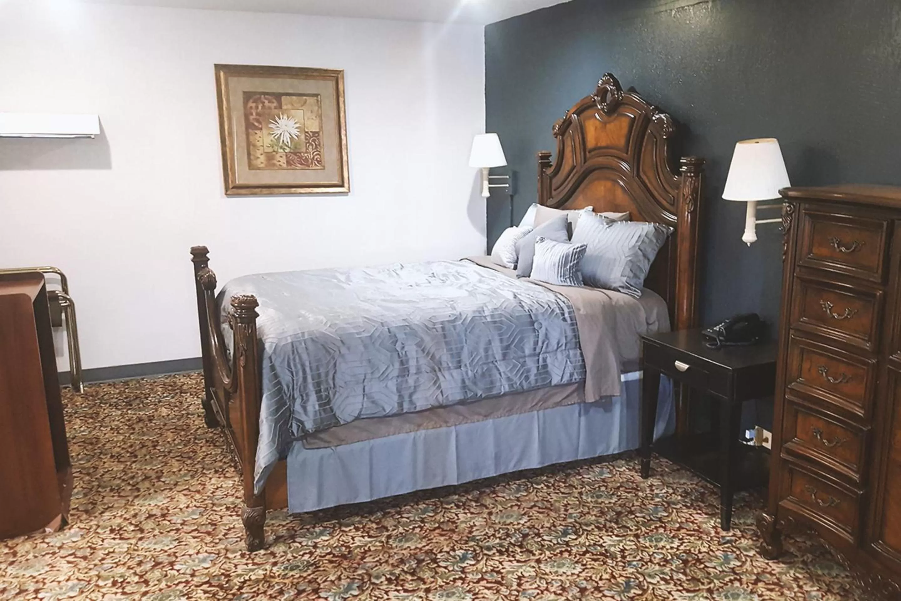 Coratel Inn & Suites by Jasper Hutchinson