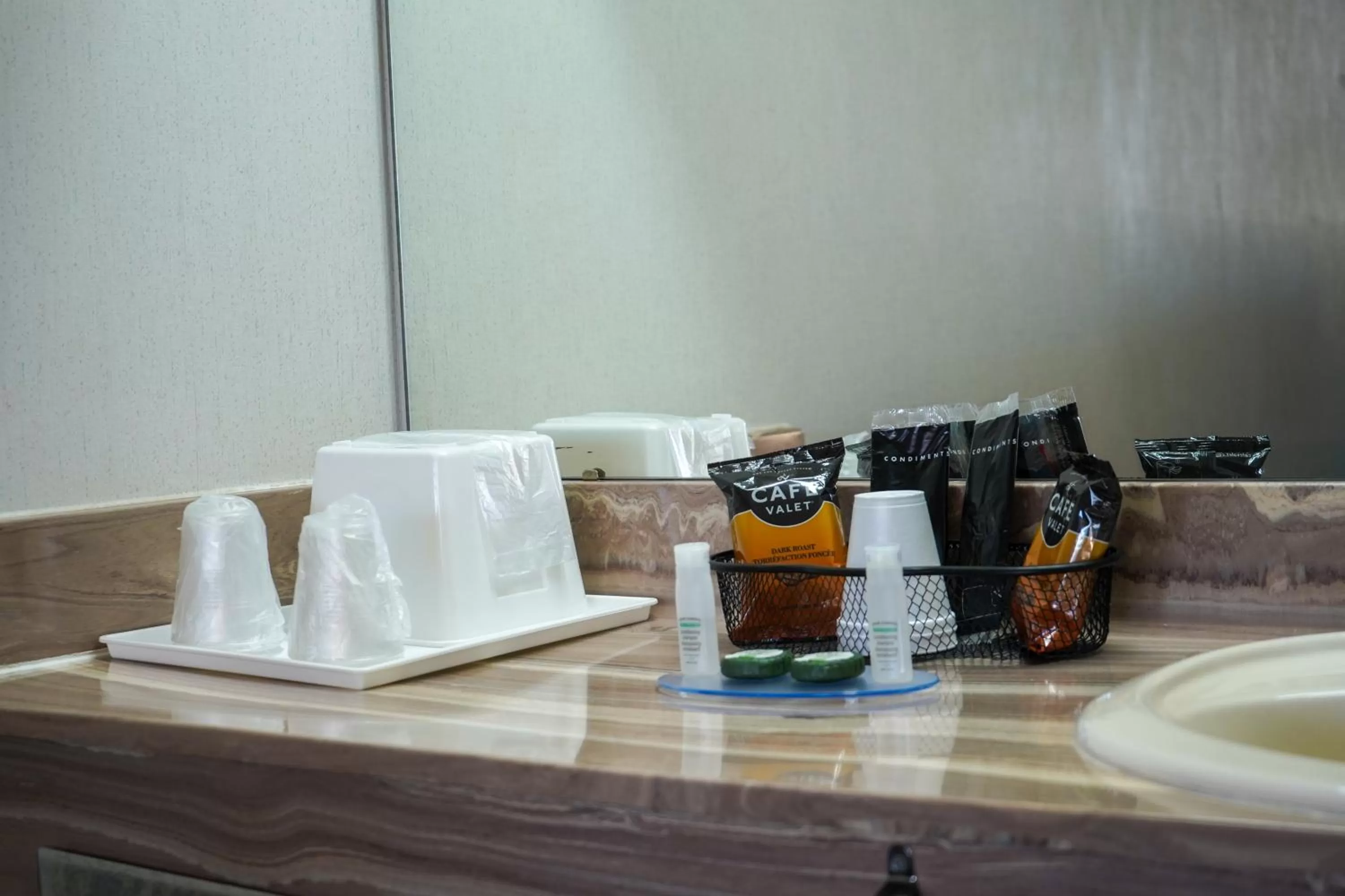 Bathroom in Sunset Inn Clarksville