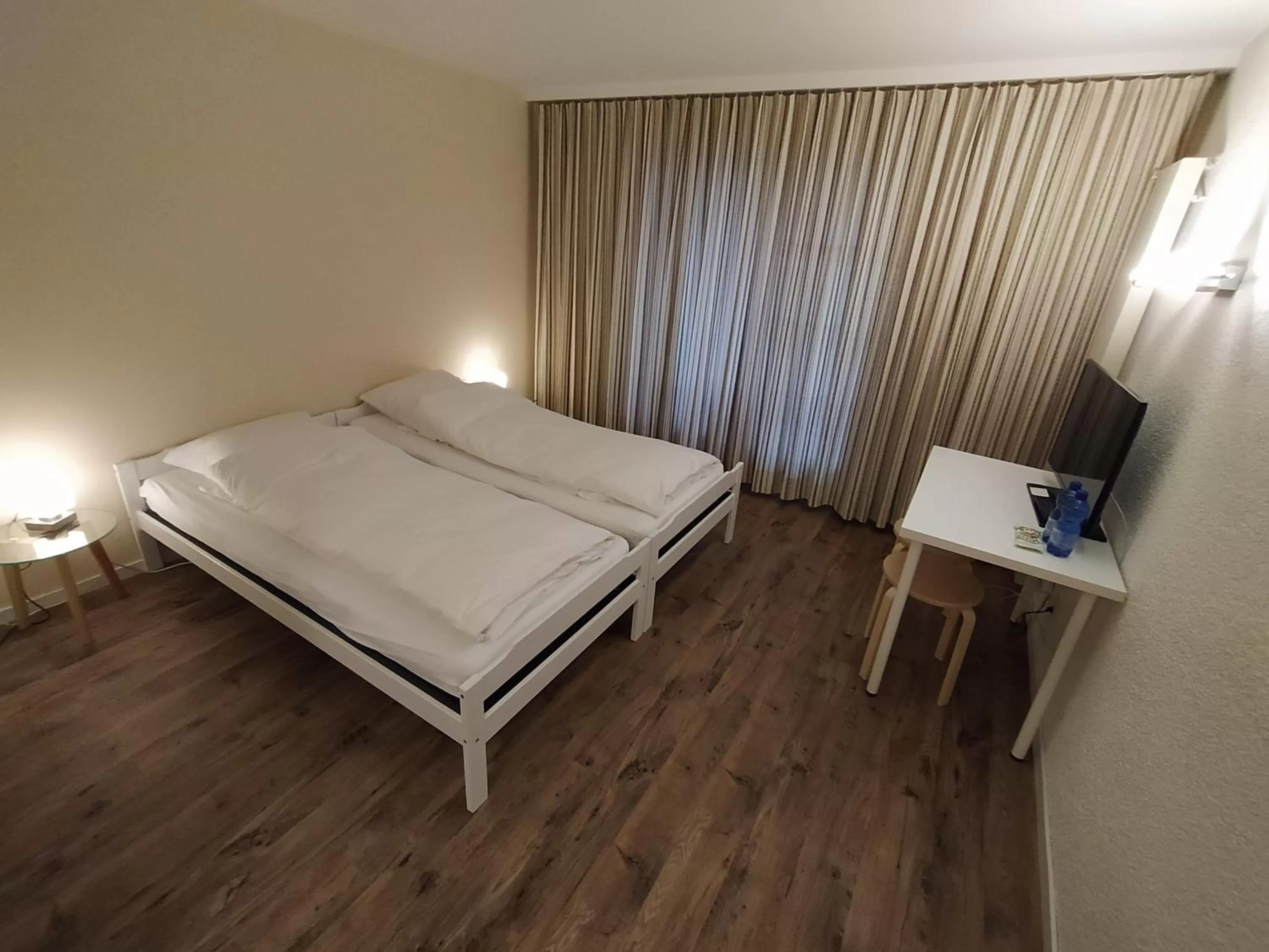 Single Room with Private Bathroom - single occupancy in Motelina