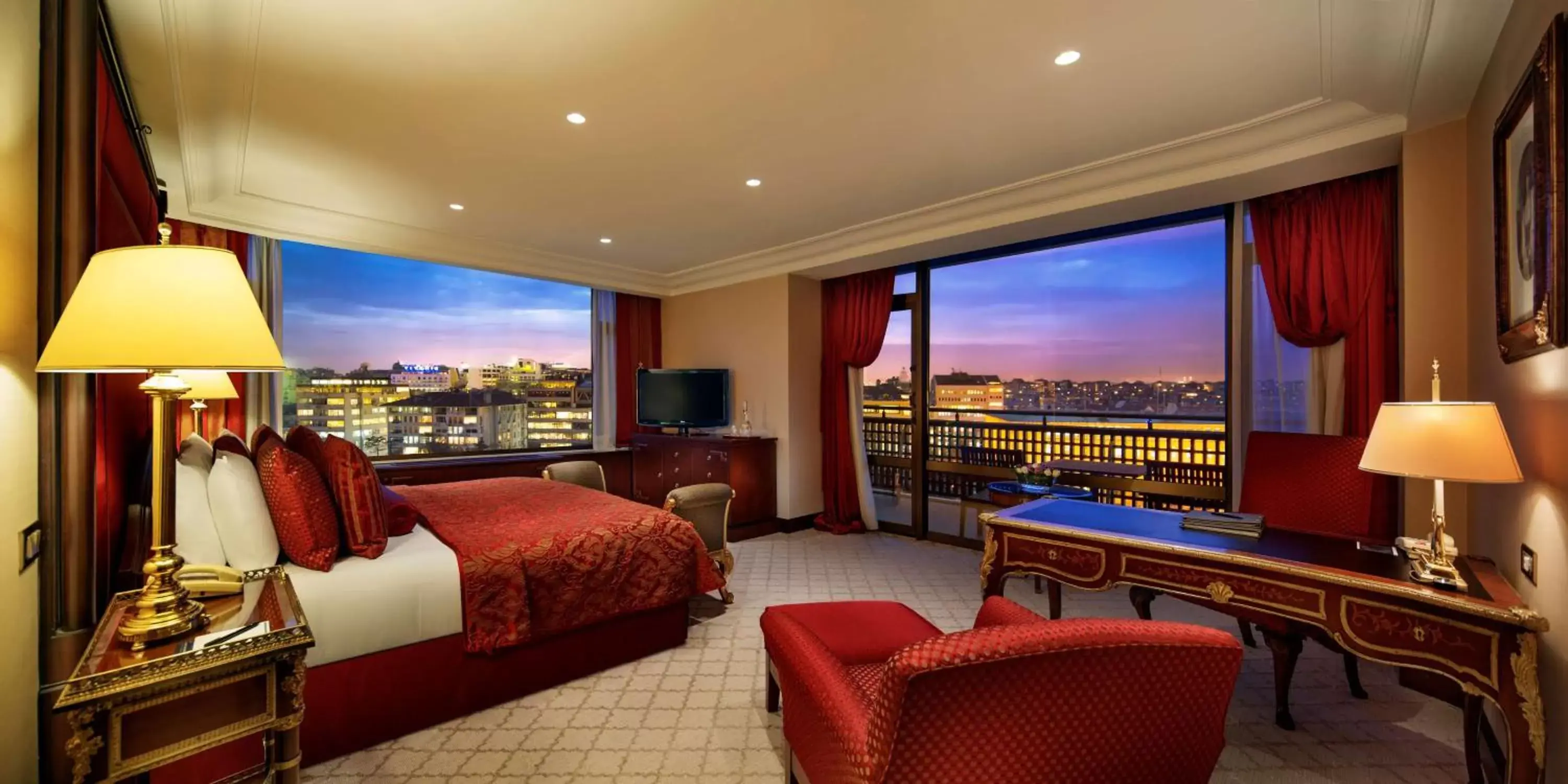 Bed in Hilton Istanbul Bosphorus