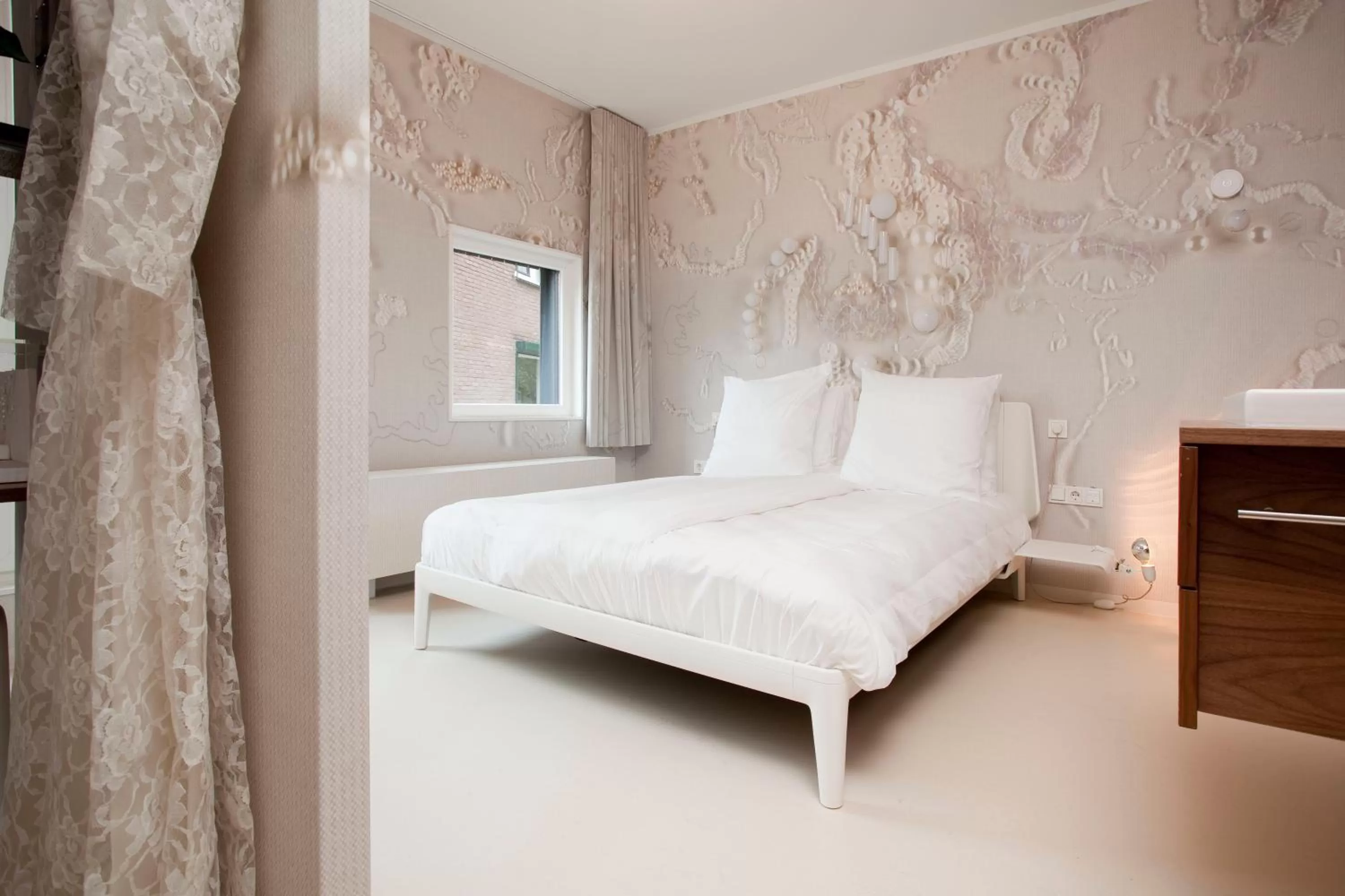 Photo of the whole room, Bed in Design Hotel Modez