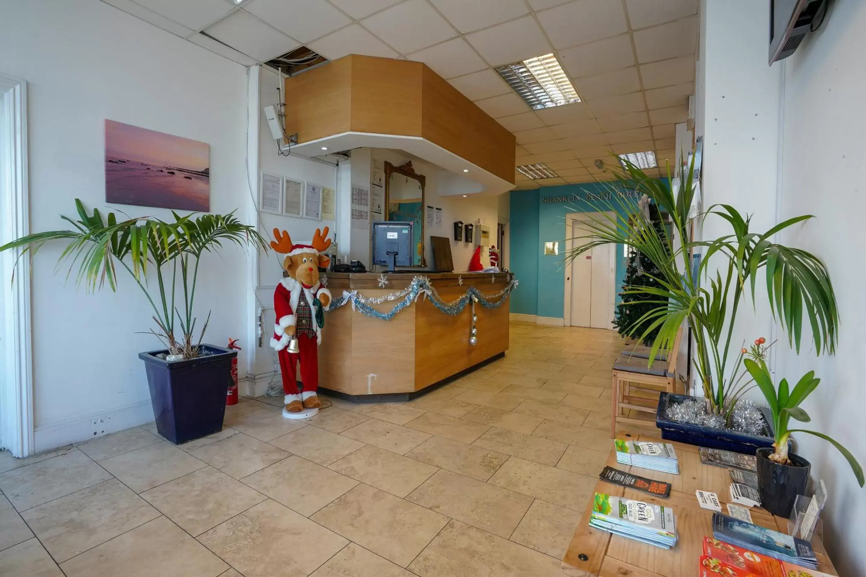 Lobby or reception, Lobby/Reception in OYO Shanklin Beach Hotel