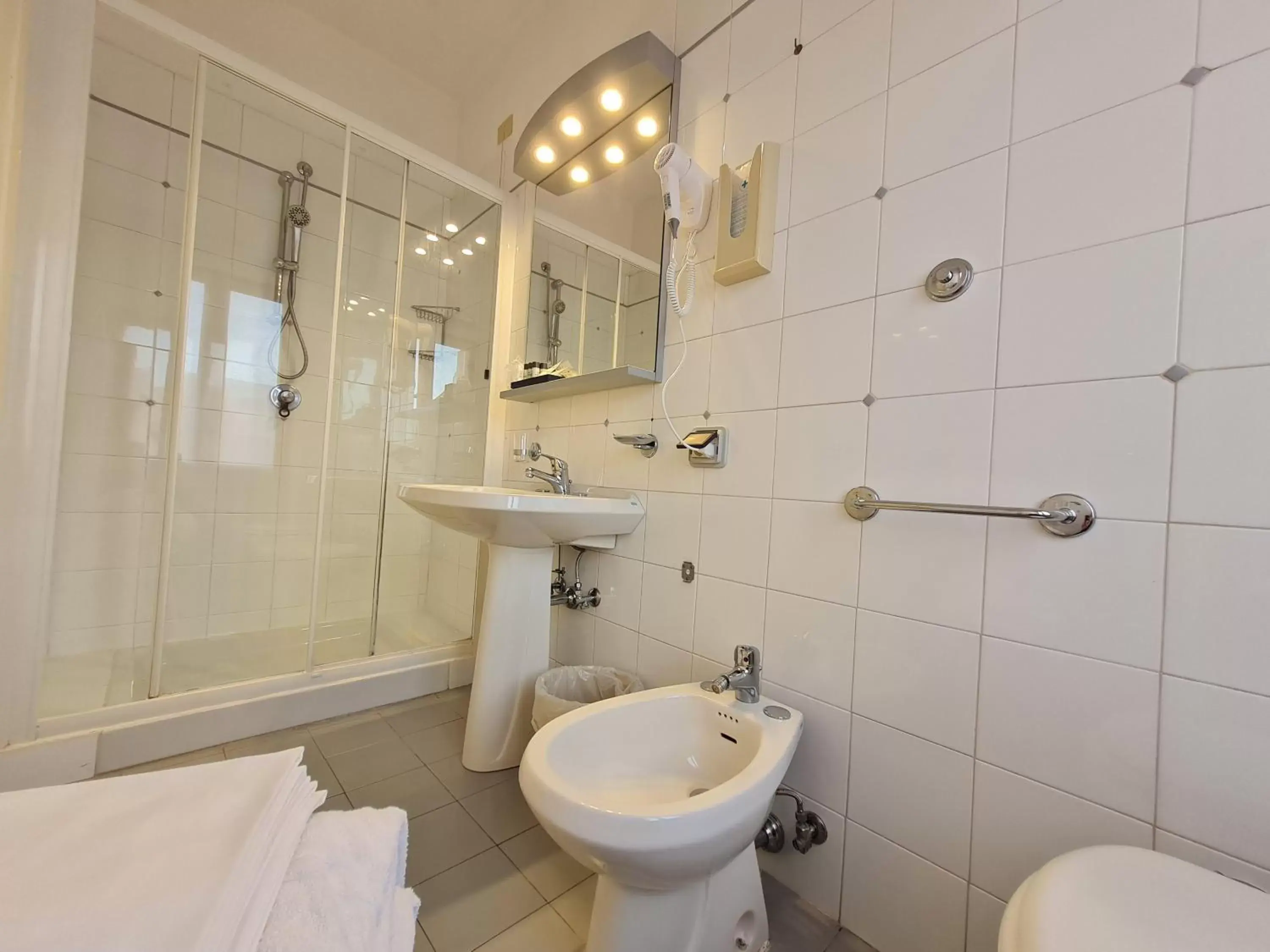 Bathroom in Hotel Da Graziano Bathroom in Hotel Da Graziano