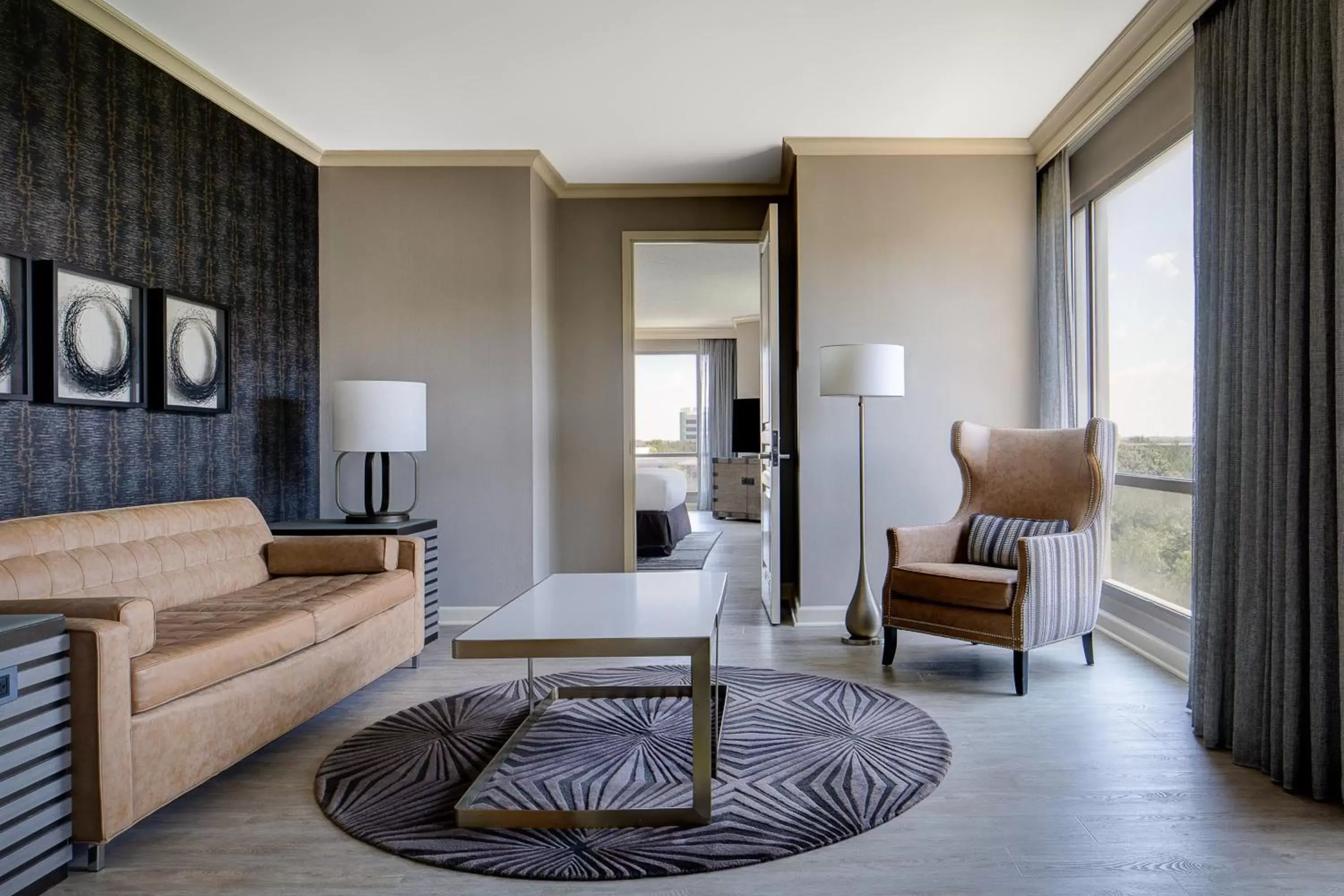 Bedroom, Seating Area in Dallas/Plano Marriott at Legacy Town Center