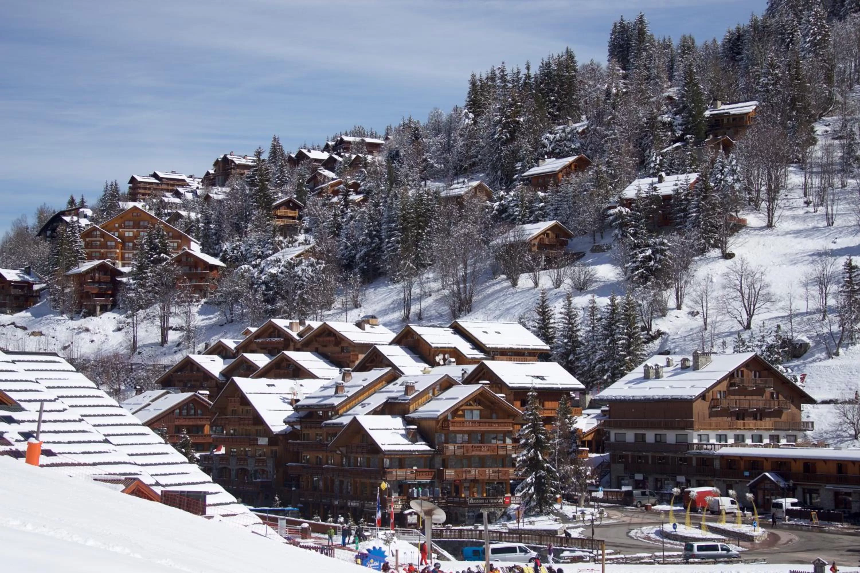 Property building, Winter in Hotel Le Tremplin