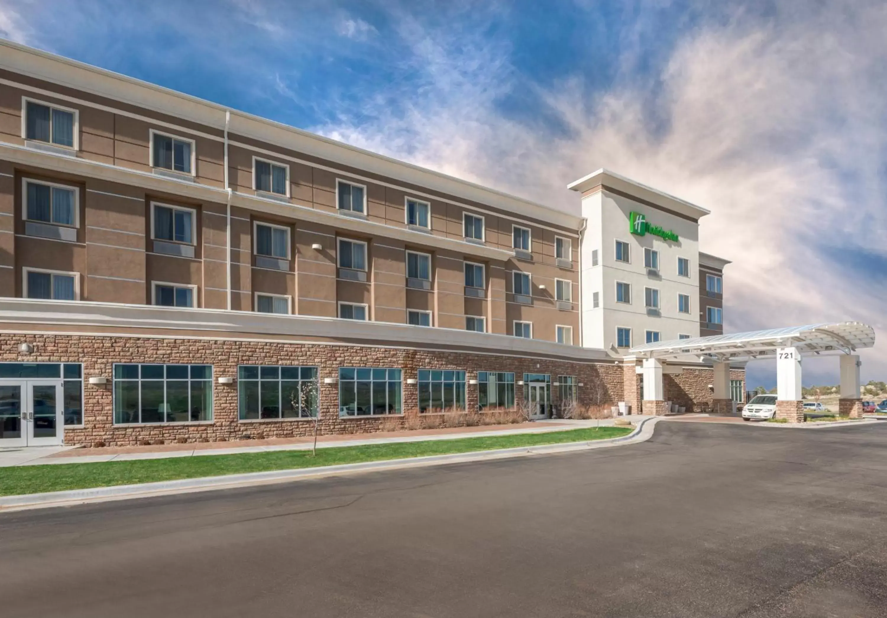 Property Building in Holiday Inn Casper East-Medical Center, an IHG Hotel