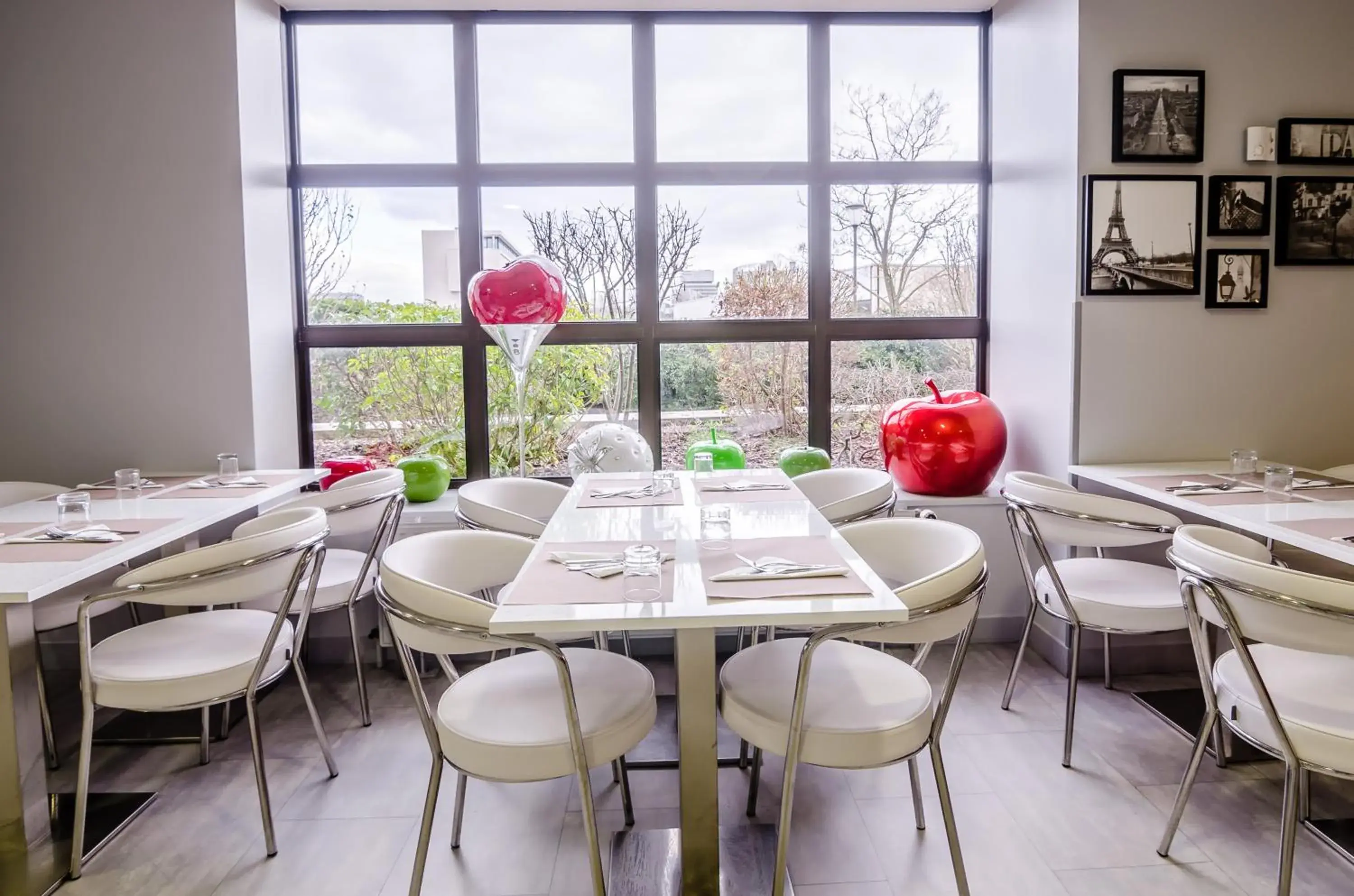 Restaurant/places to eat, Dining Area in Mercure Cergy Pontoise Centre