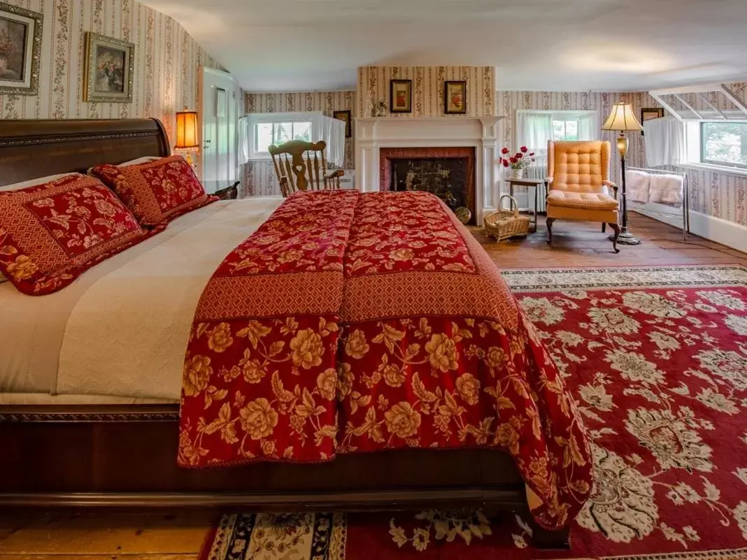 Bedroom, Bed in The Neighbour House B&B