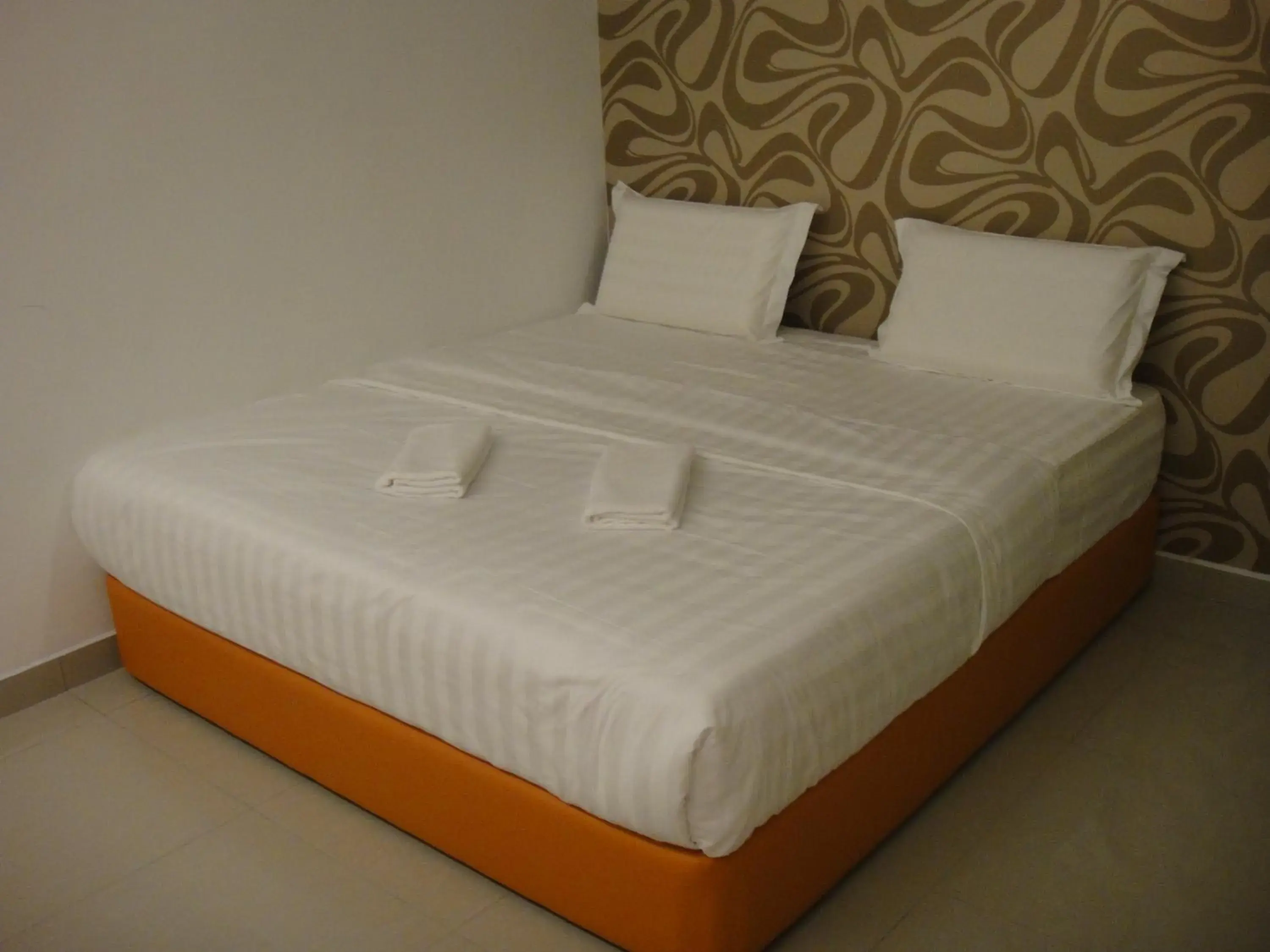 Photo of the whole room, Bed in 1 Hotel Kuchai Lama