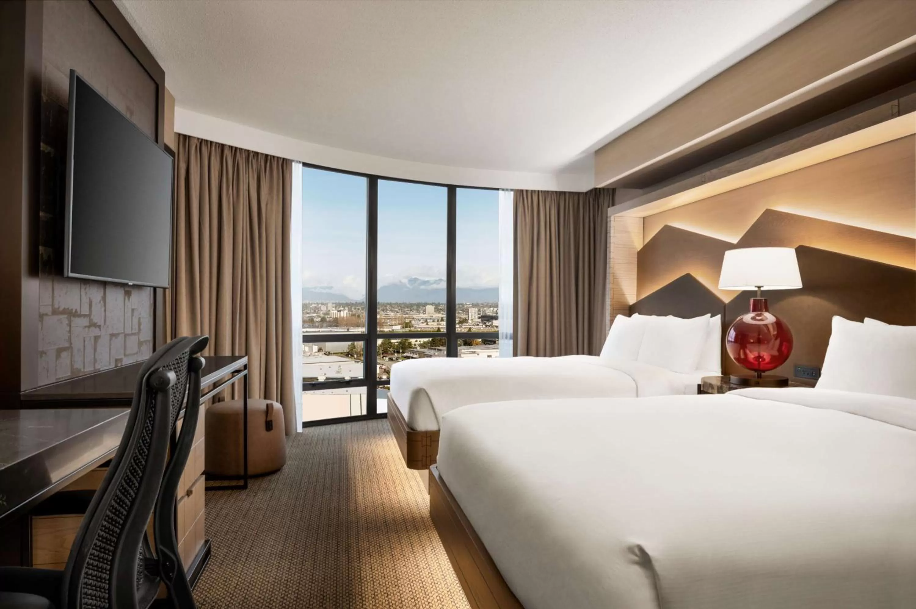 Bedroom, Bed in Hilton Vancouver Airport