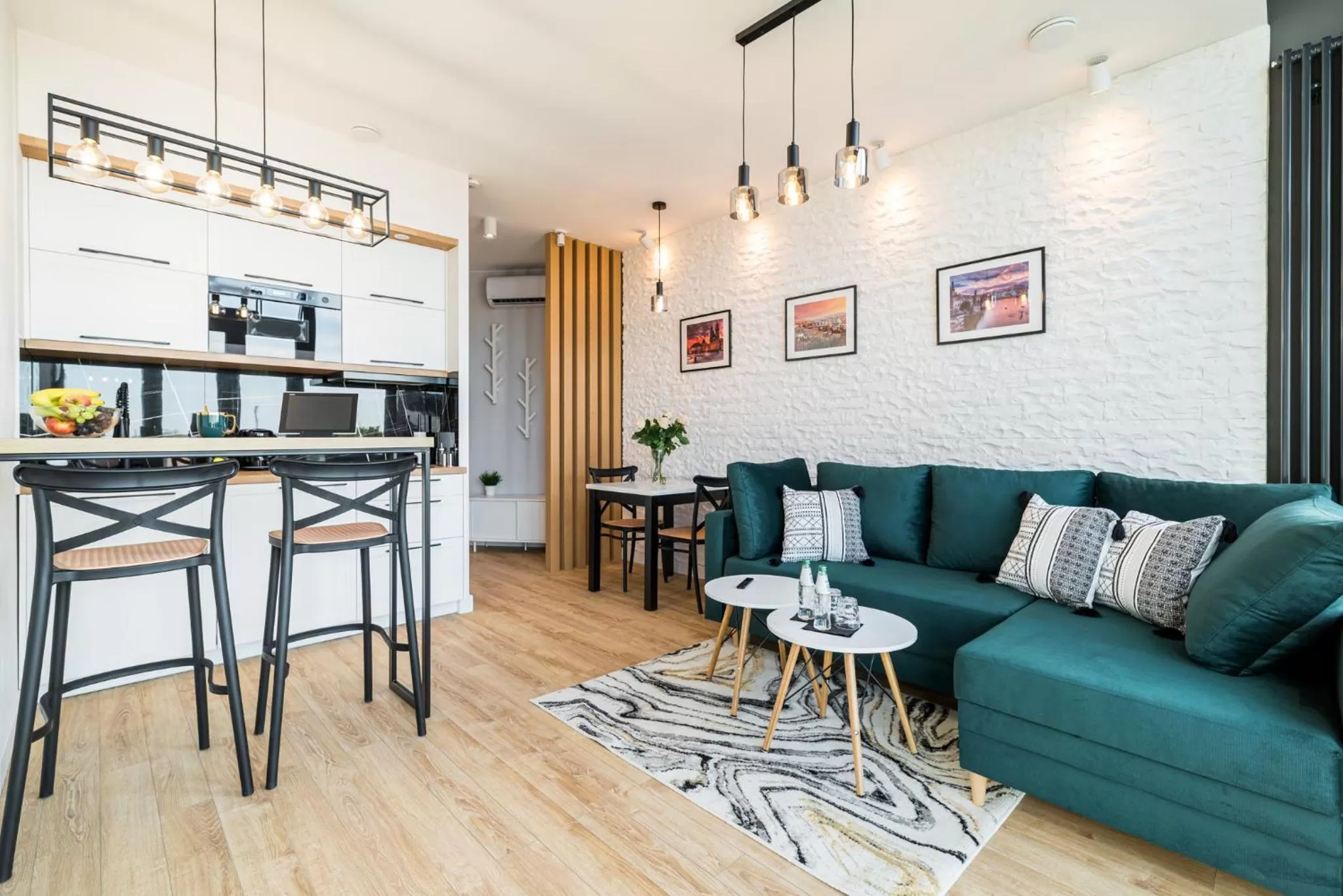 Kitchen or kitchenette in Q18 ApartHotel