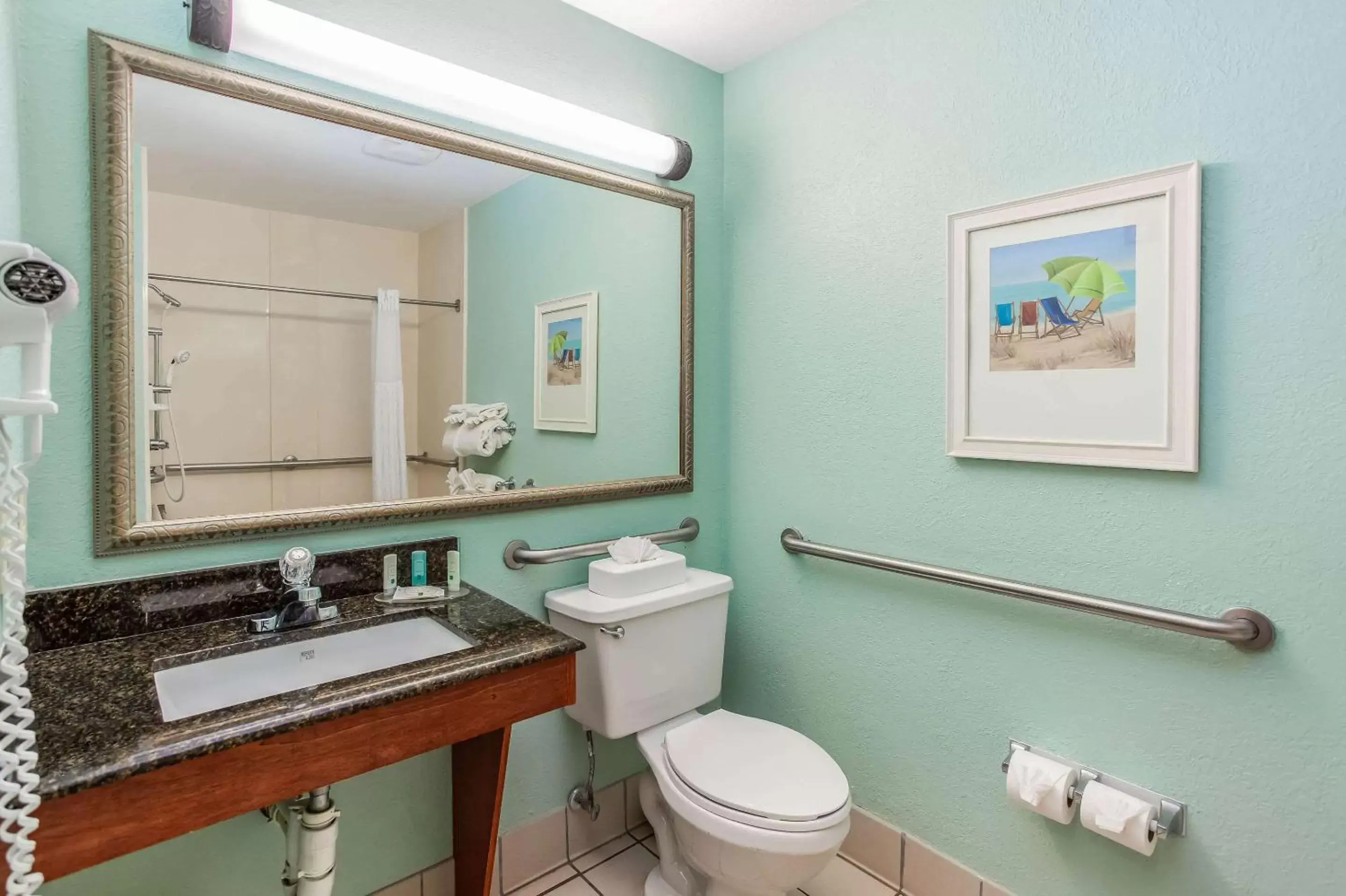 Photo of the whole room, Bathroom in Beachside Hotel and Suites