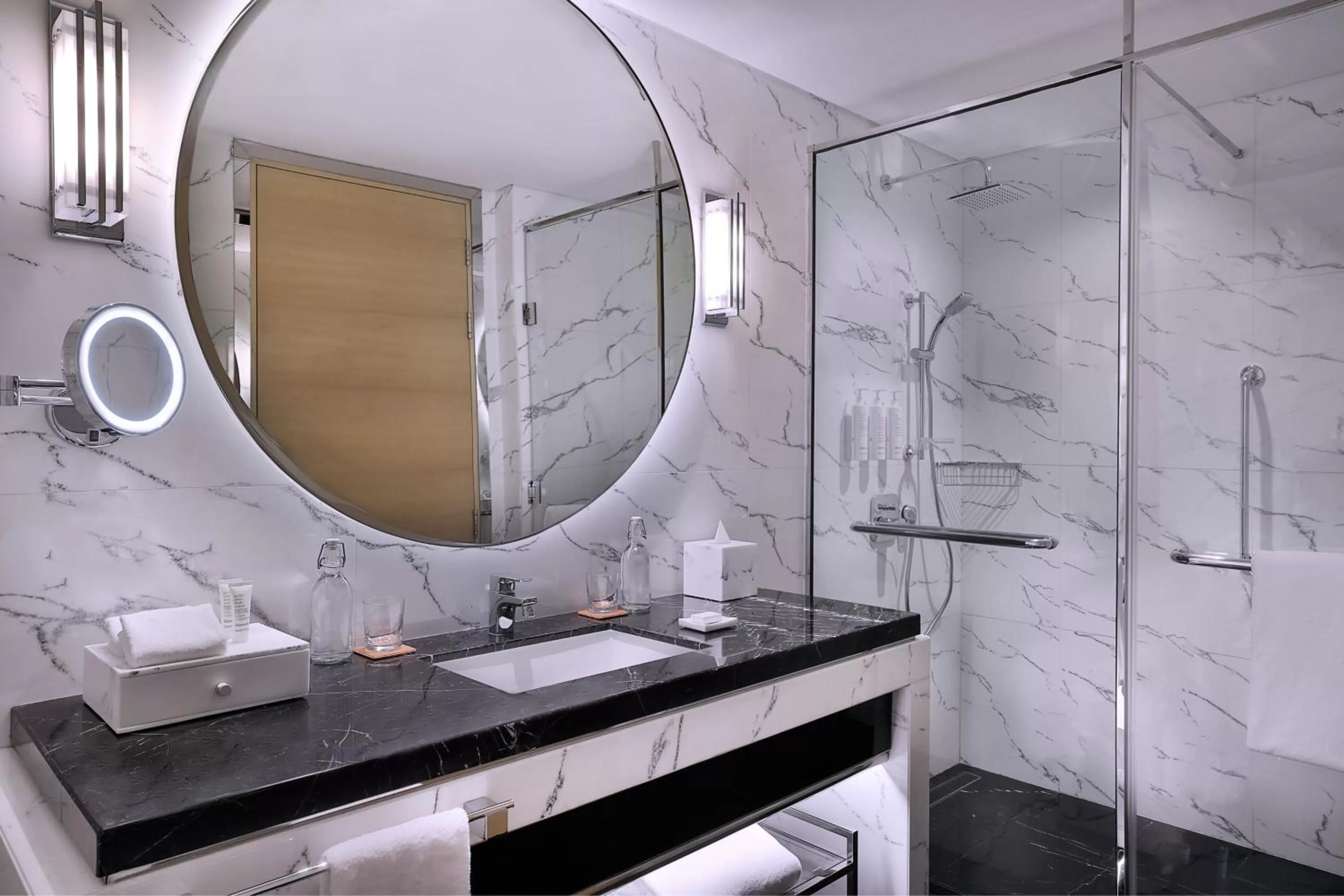 Bathroom in Marriott Resort Palm Jumeirah, Dubai