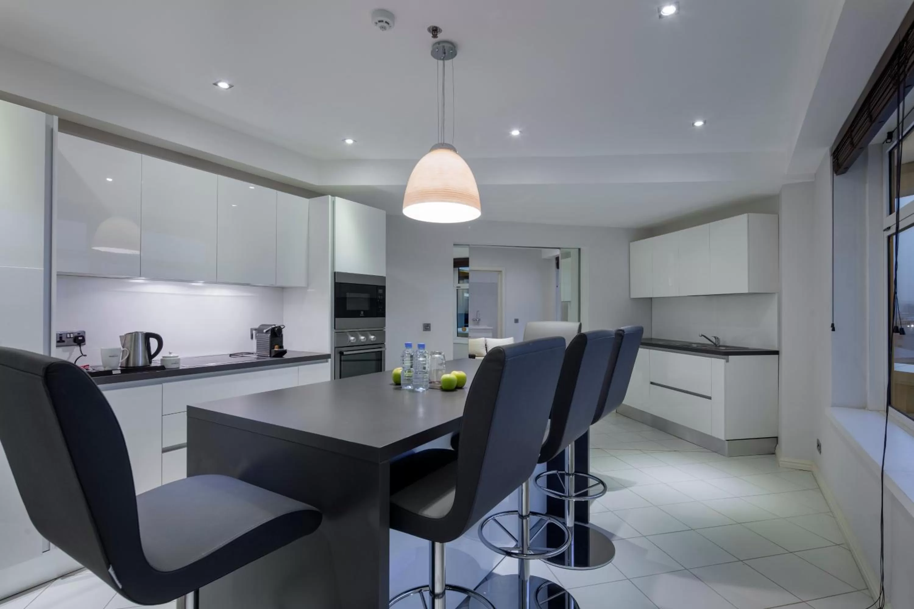 Coffee/tea facilities in Fraser Suites Abuja