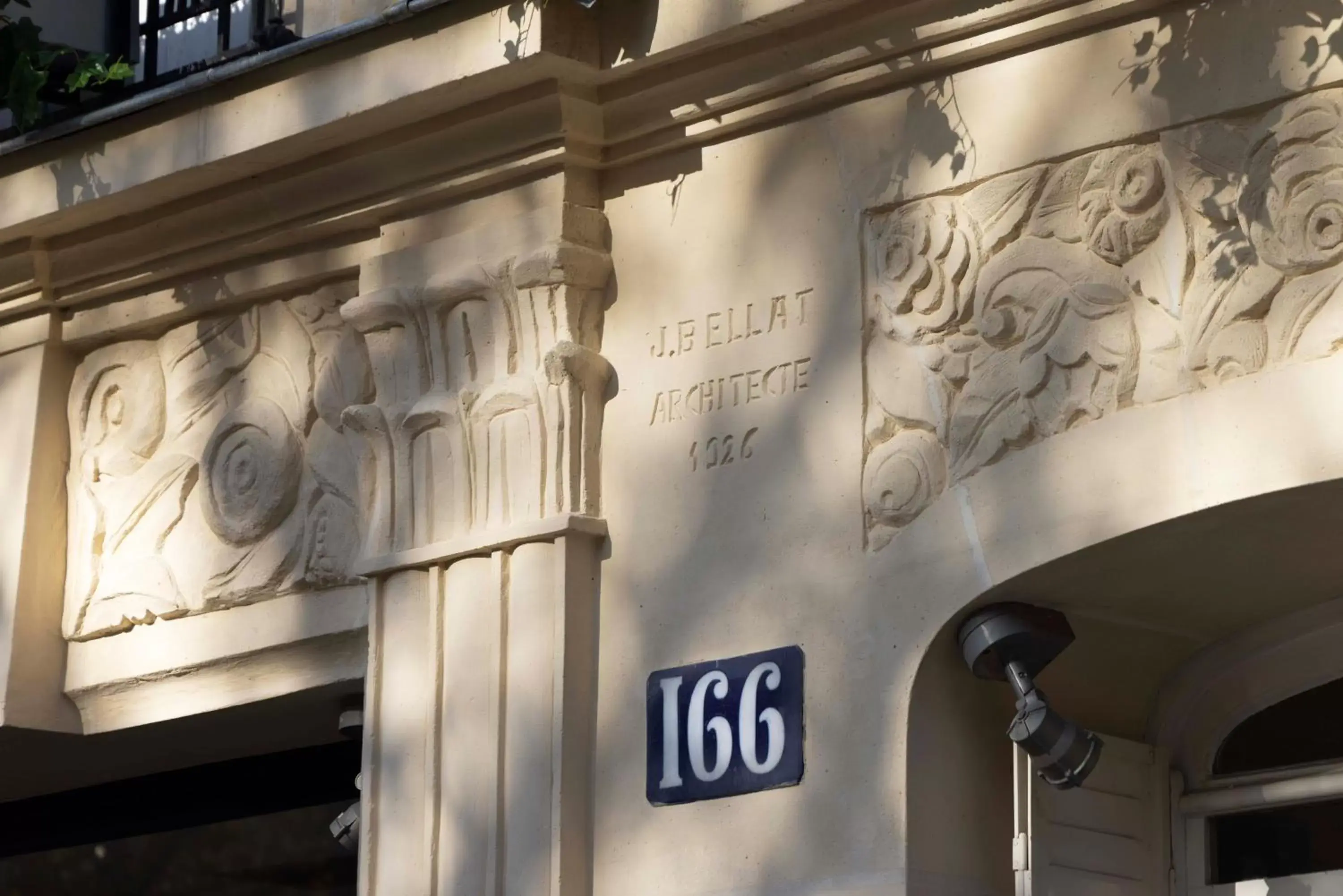 Facade/entrance in Hôtel de Banville