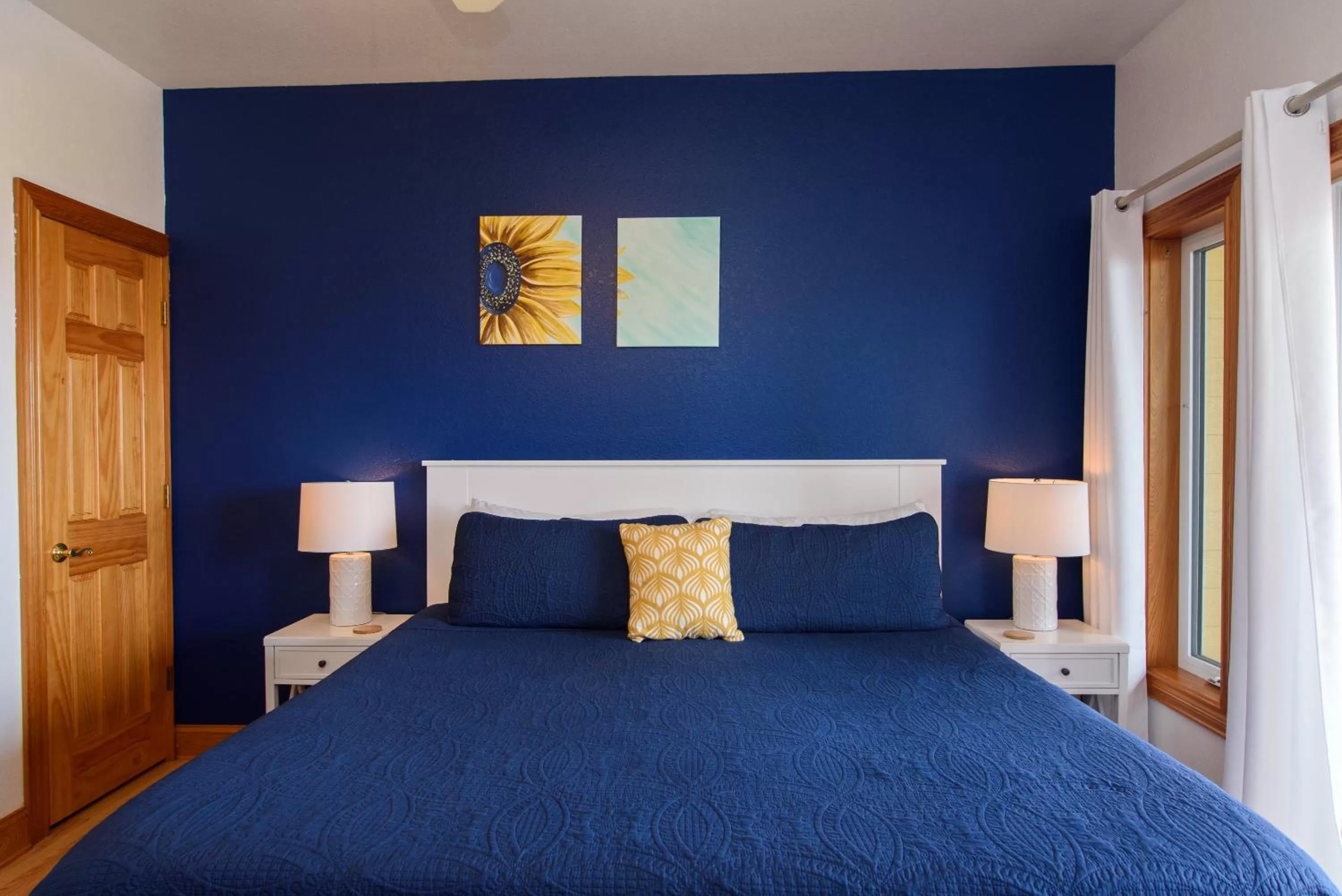 Bed in The Inn on Pamlico Sound